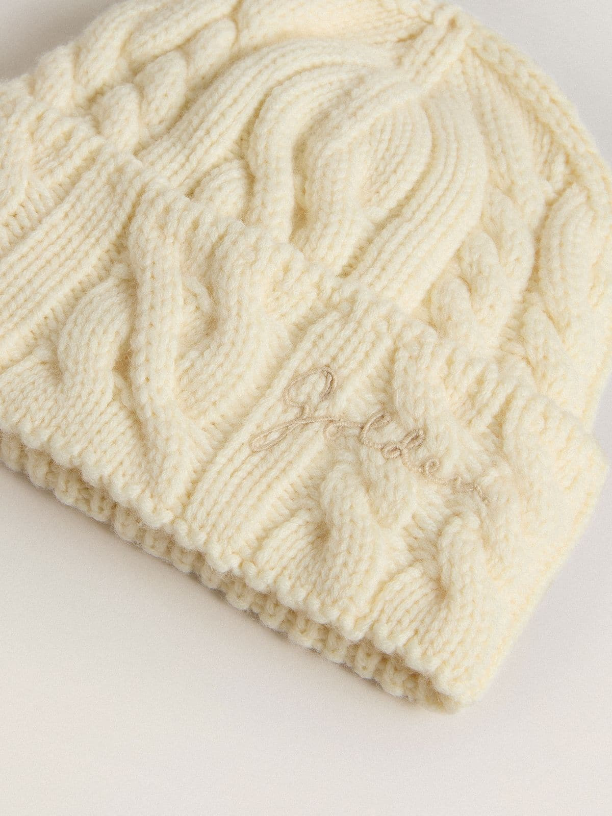 White wool beanie with embroidery - 2
