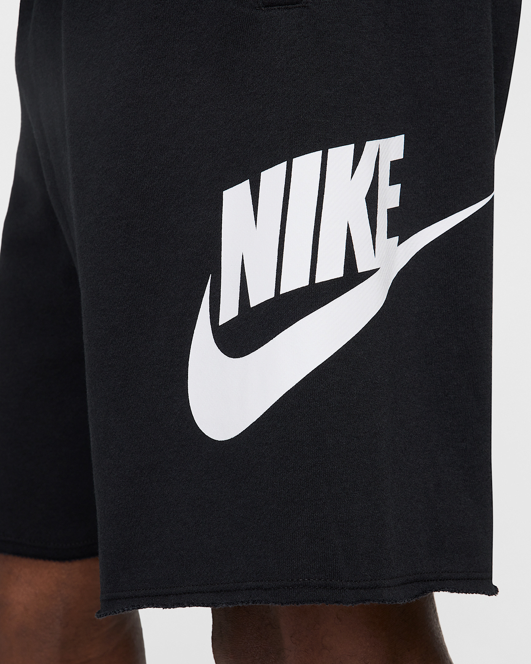 Nike Club Men's French Terry Alumni Shorts - 6