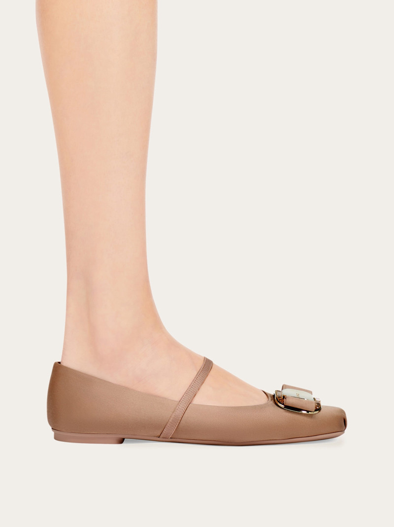 FERRAGAMO New Vara plate ballet flat outlook
