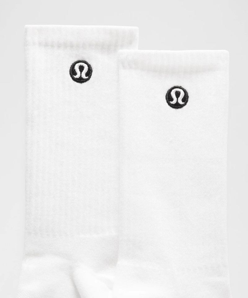 lululemon Unisex Daily Essential Quarter Socks outlook
