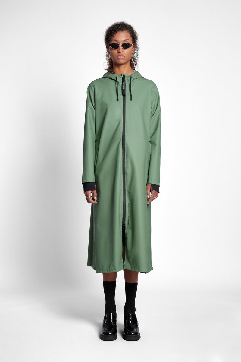 Stutterheim Mosebacke Long Zip Raincoat Loden Green outlook