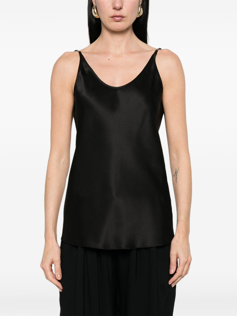 black tank top 3