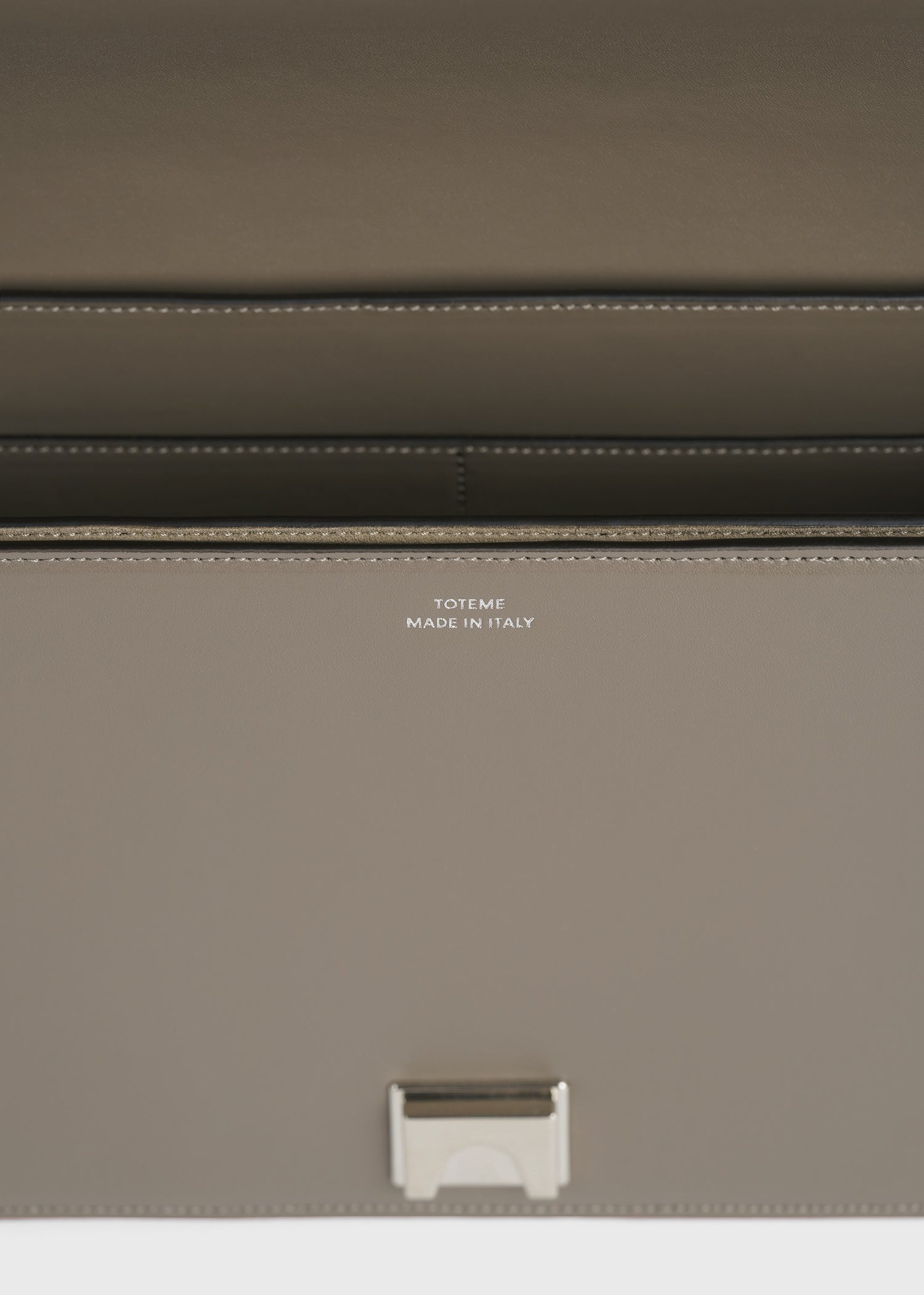 Totême T-Flap bag taupe | REVERSIBLE