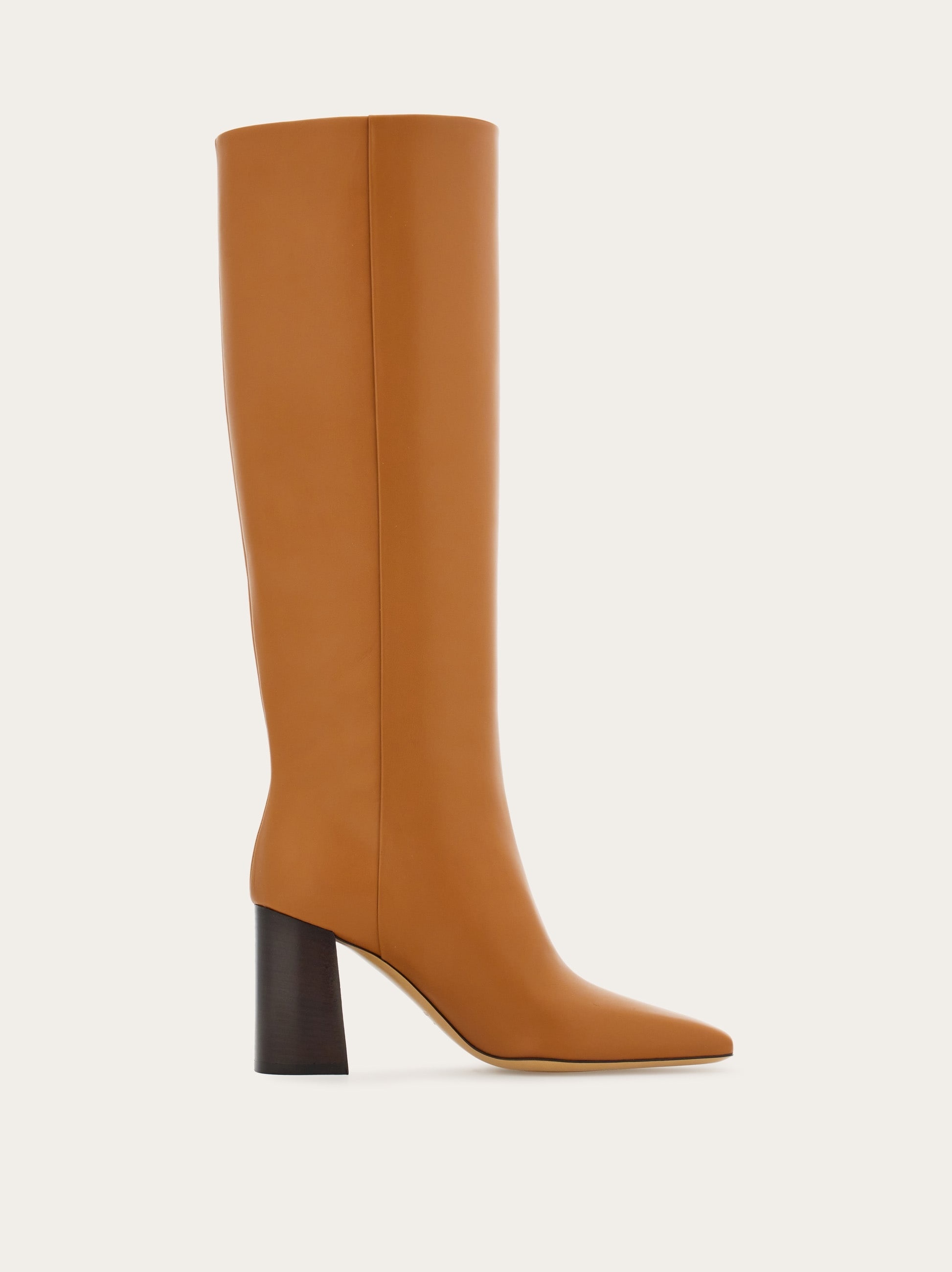 Knee high boot with golden tab - 5