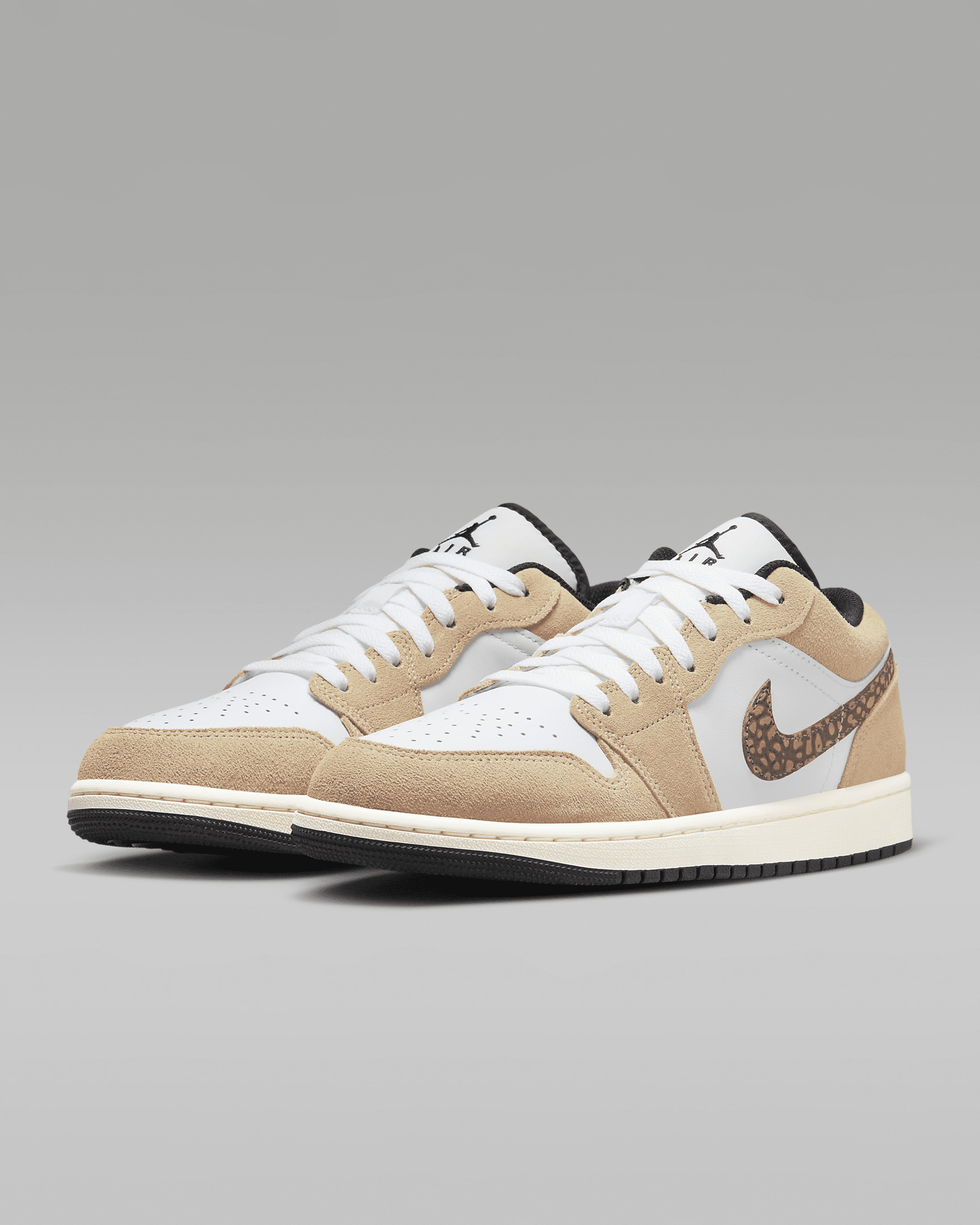 Air Jordan 1 Low SE Men's Shoes - 5