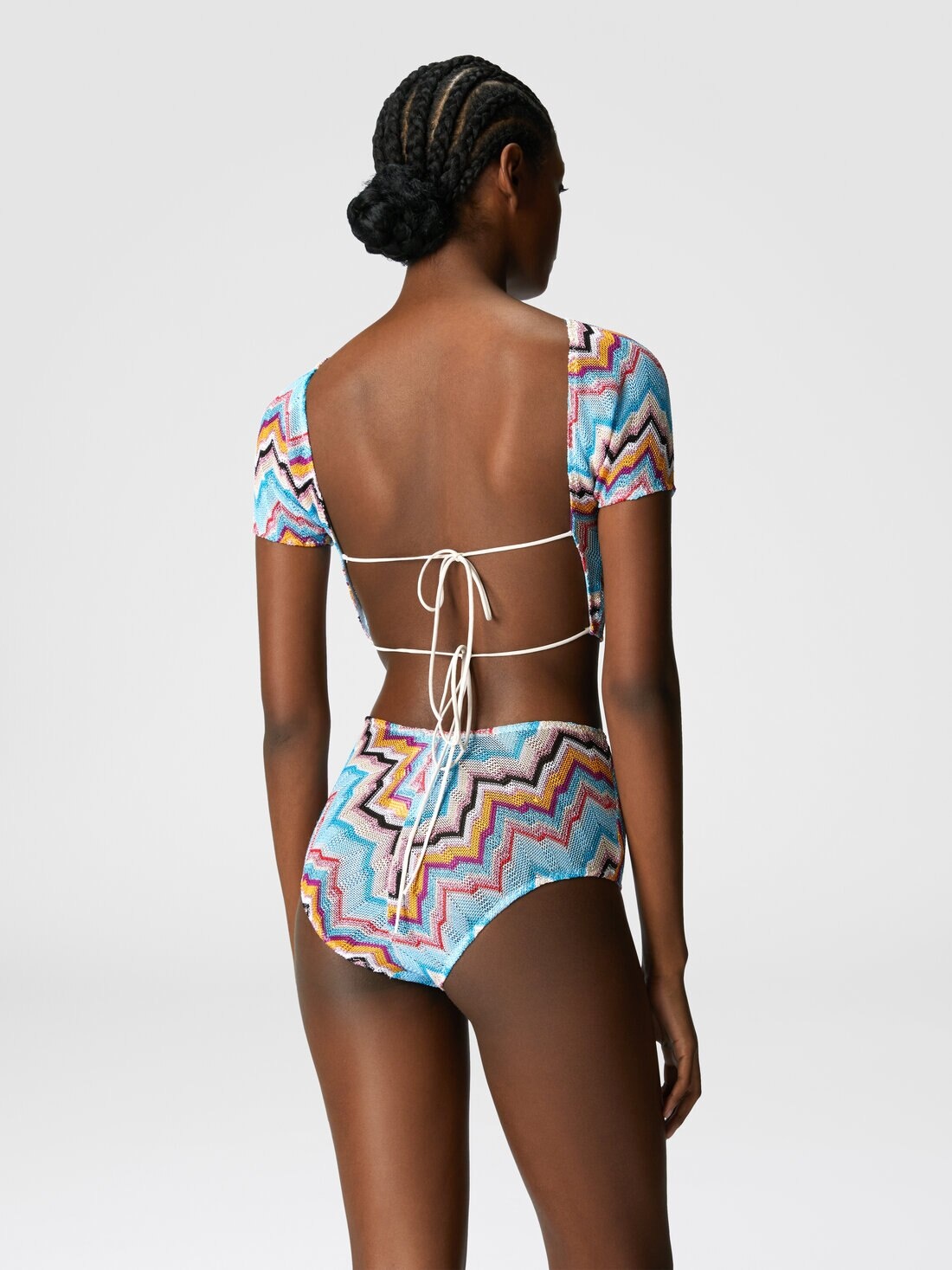 Bikini with t-shirt top and zig zag pattern - 3