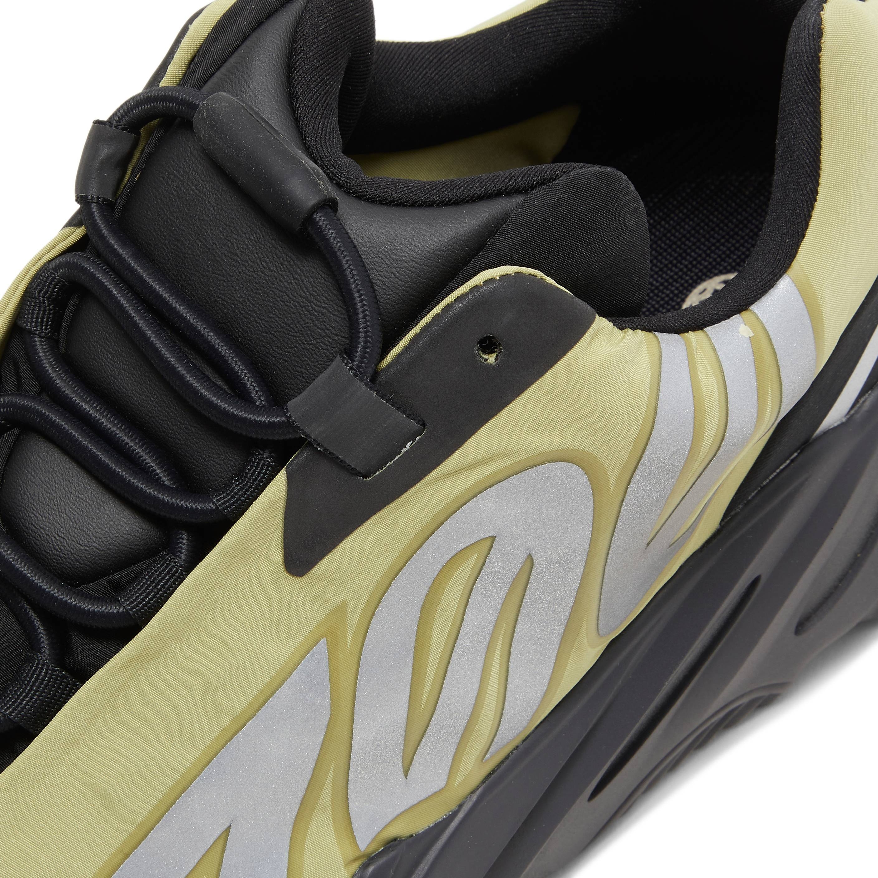 Yeezy Boost 700 MNVN 'Resin' - 10