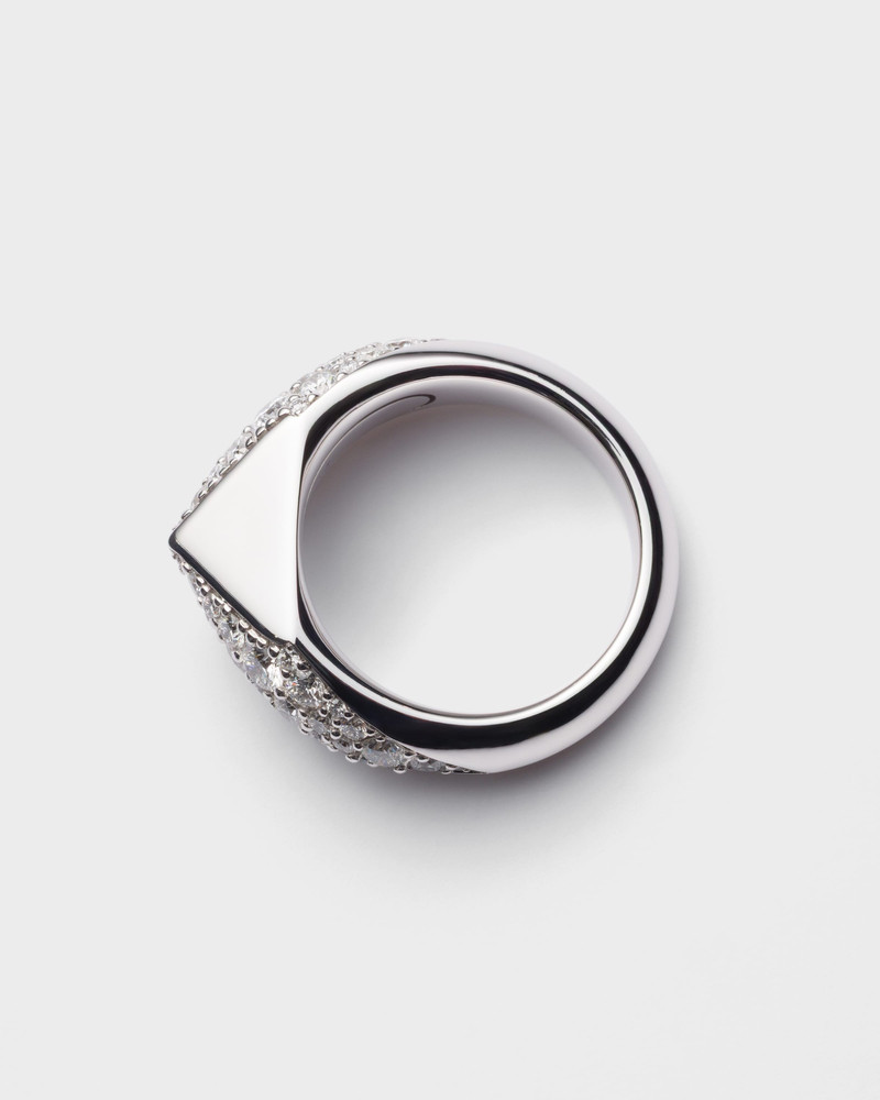 Eternal Gold ring in white gold with diamonds 4