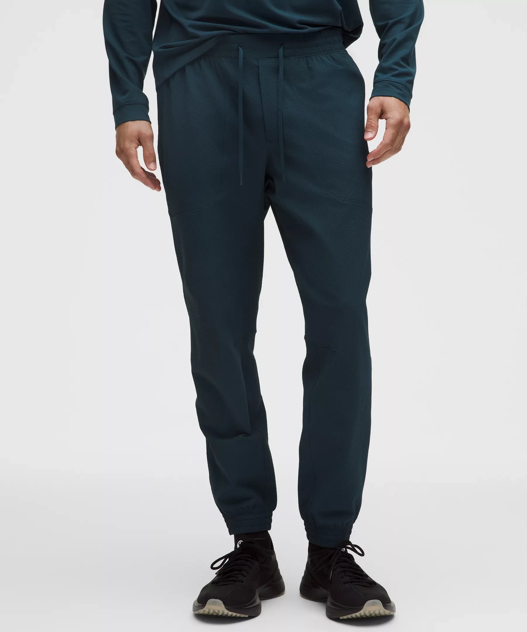 License to Train Textured Jogger *Regular - 1