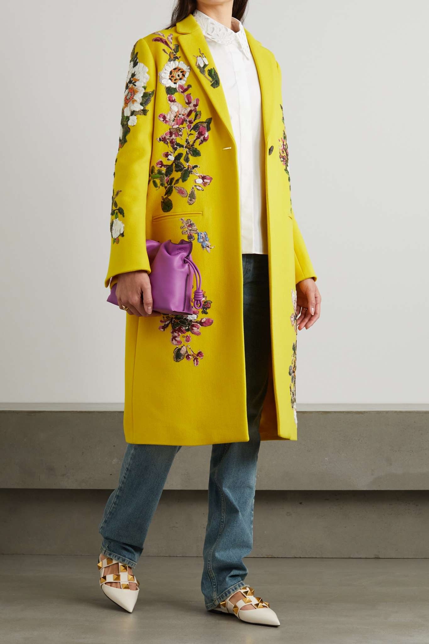 Embroidered appliquéd wool and cashmere-blend coat - 2