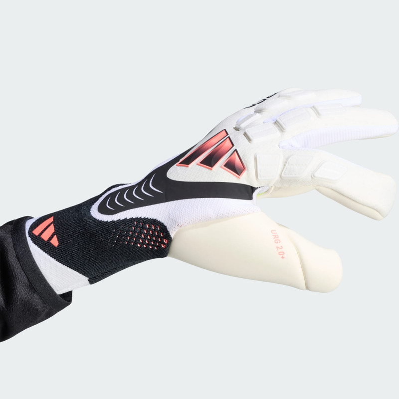 Predator Pro Goalkeeper Glove 4