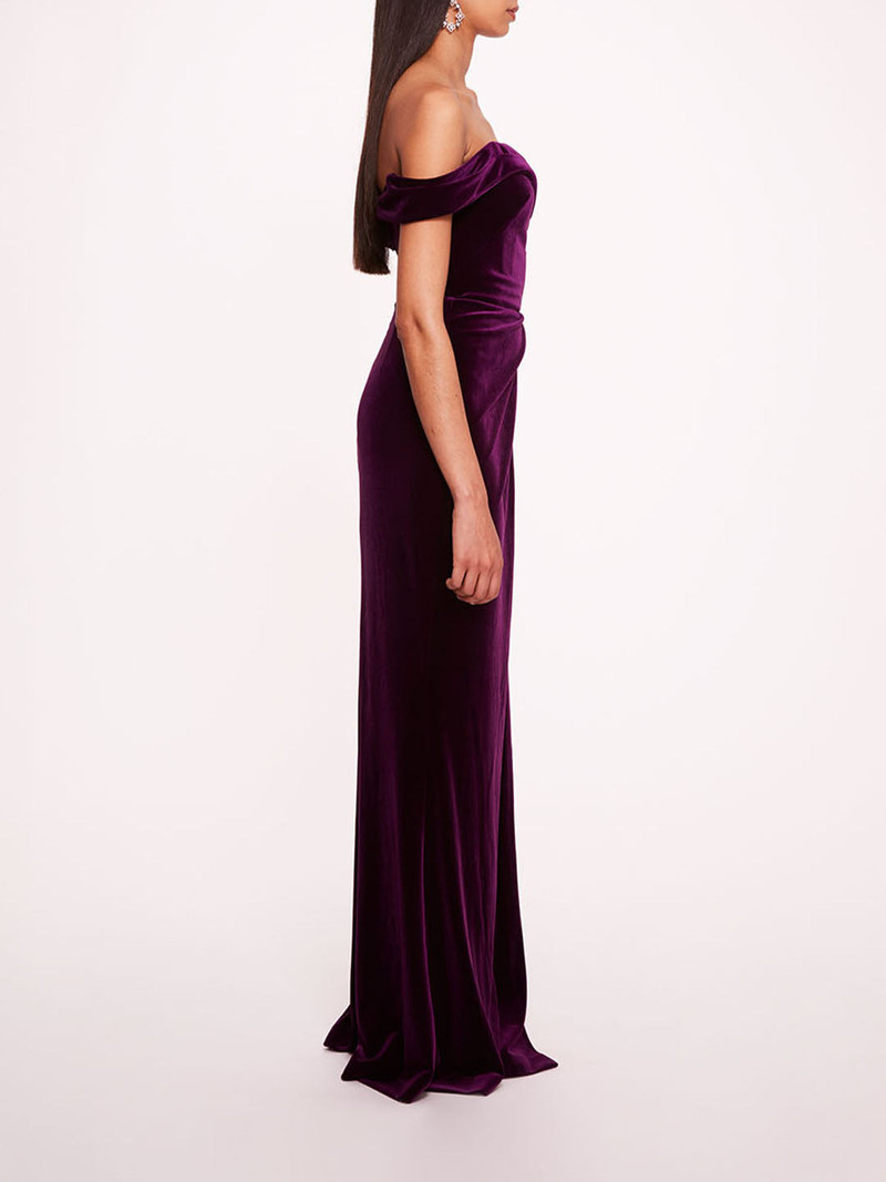 PLUNGING VELVET GOWN 3