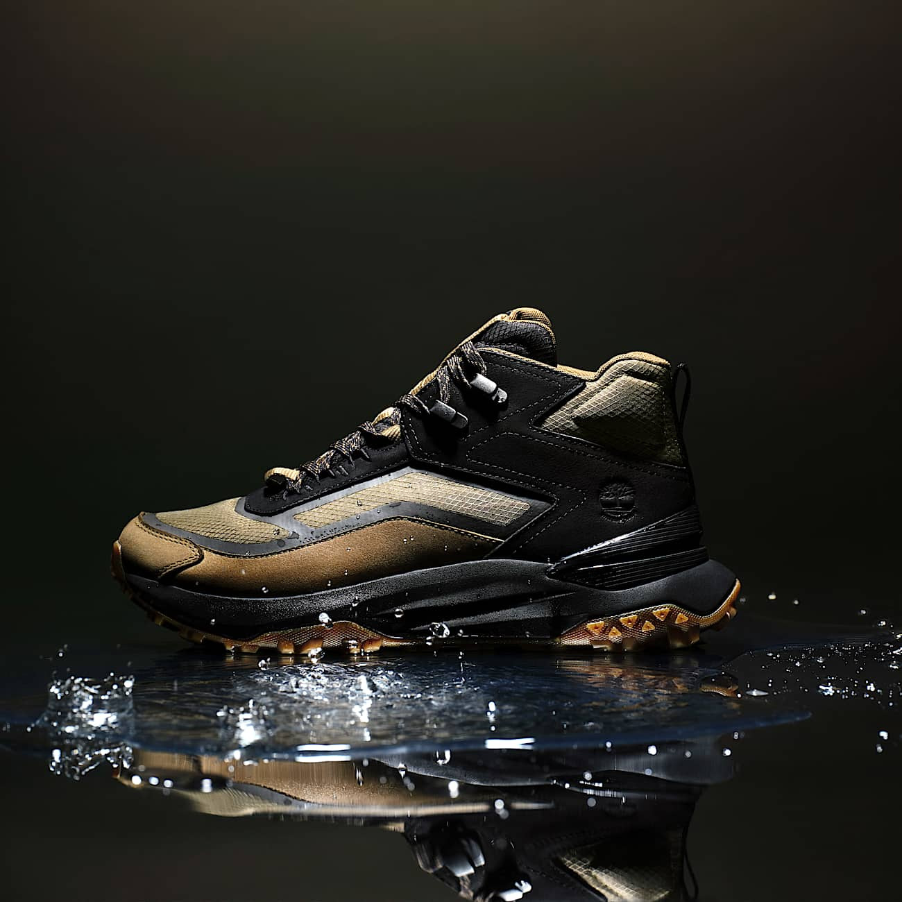 Men's Motion Access Mid Lace-Up Waterproof Sneaker - 5