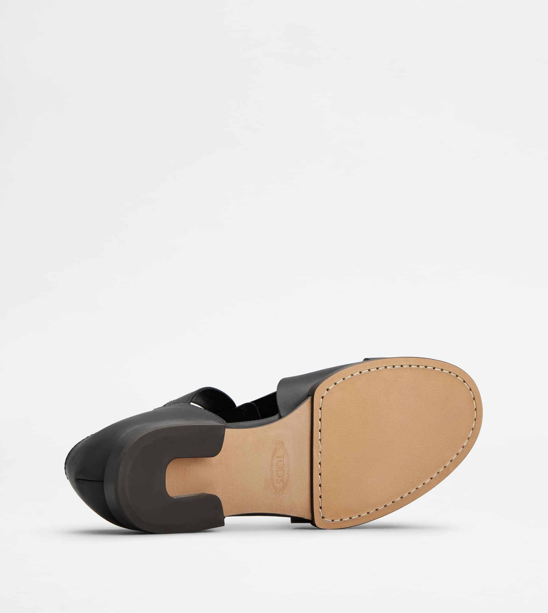 SANDALS IN LEATHER - BLACK - 6