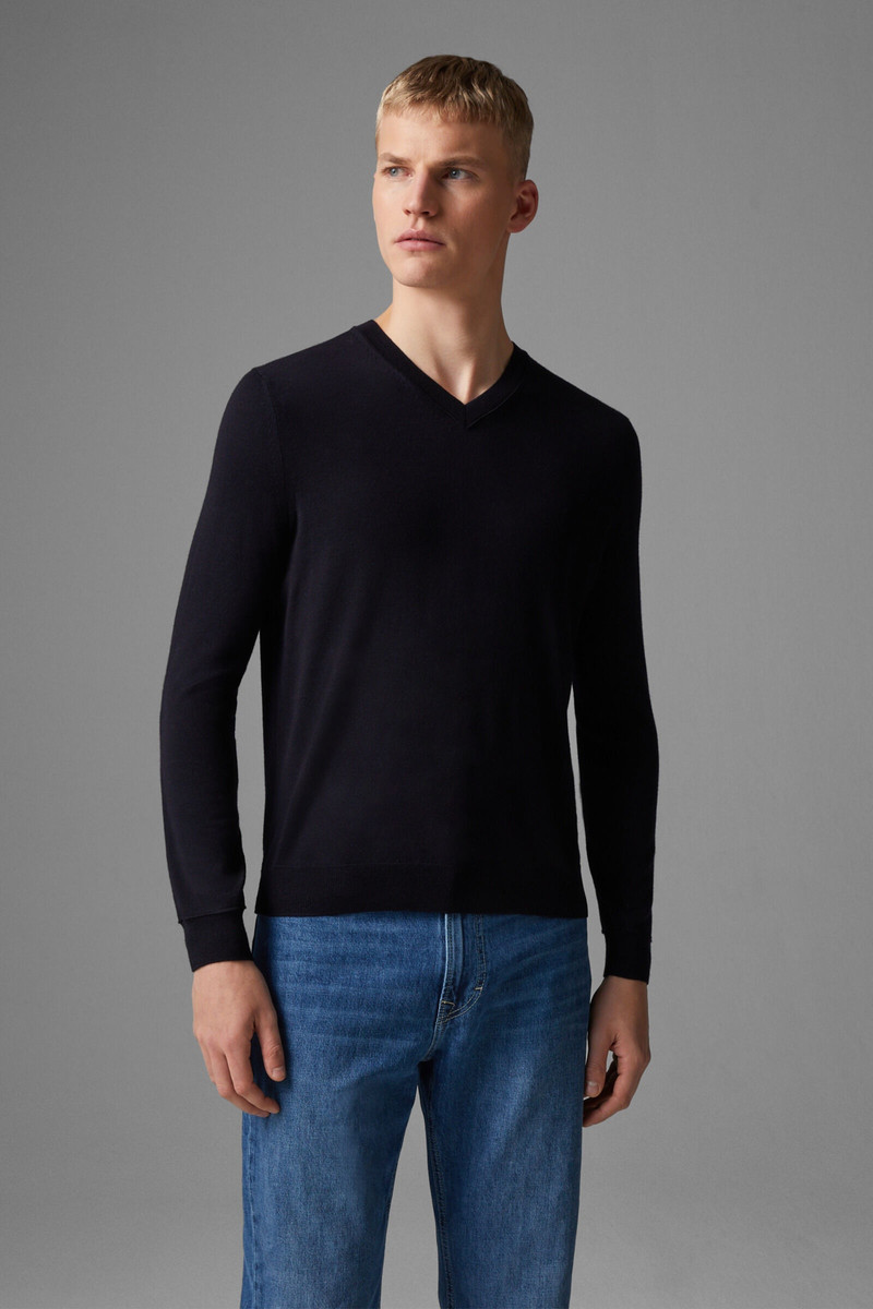 Omar sweater in Navy blue 2
