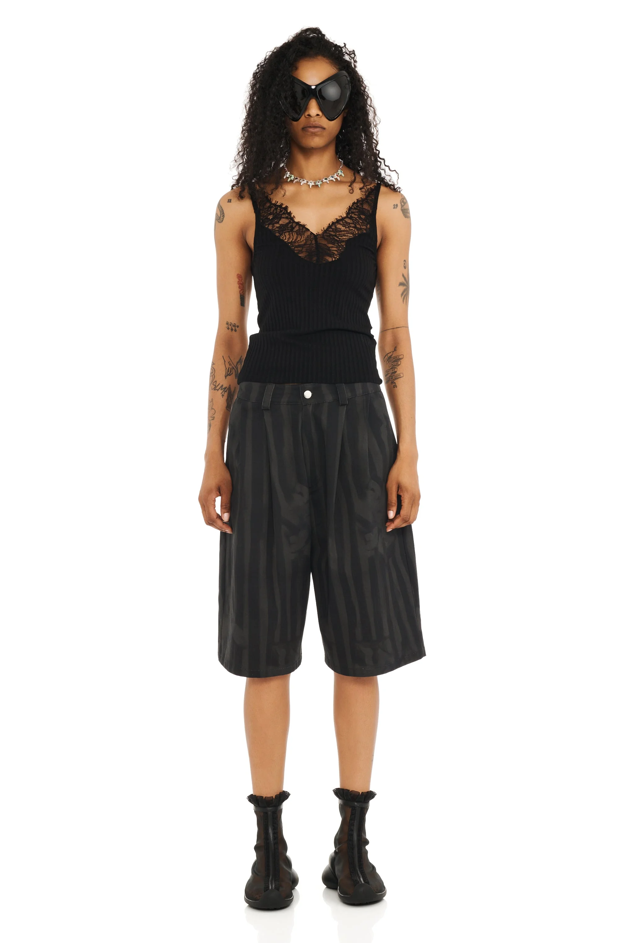 BLACK WAVY FLORAL STRIPE CATCHFLY SHORTS - 1