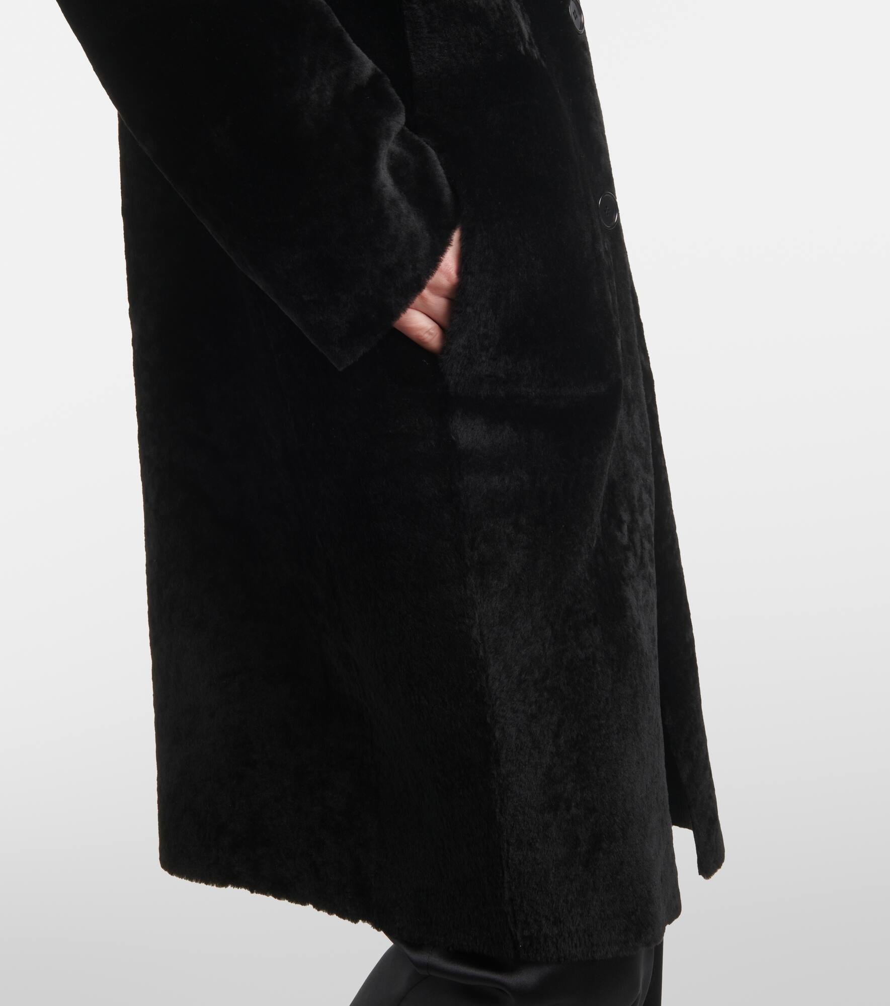 Reversible shearling and leather coat - 5