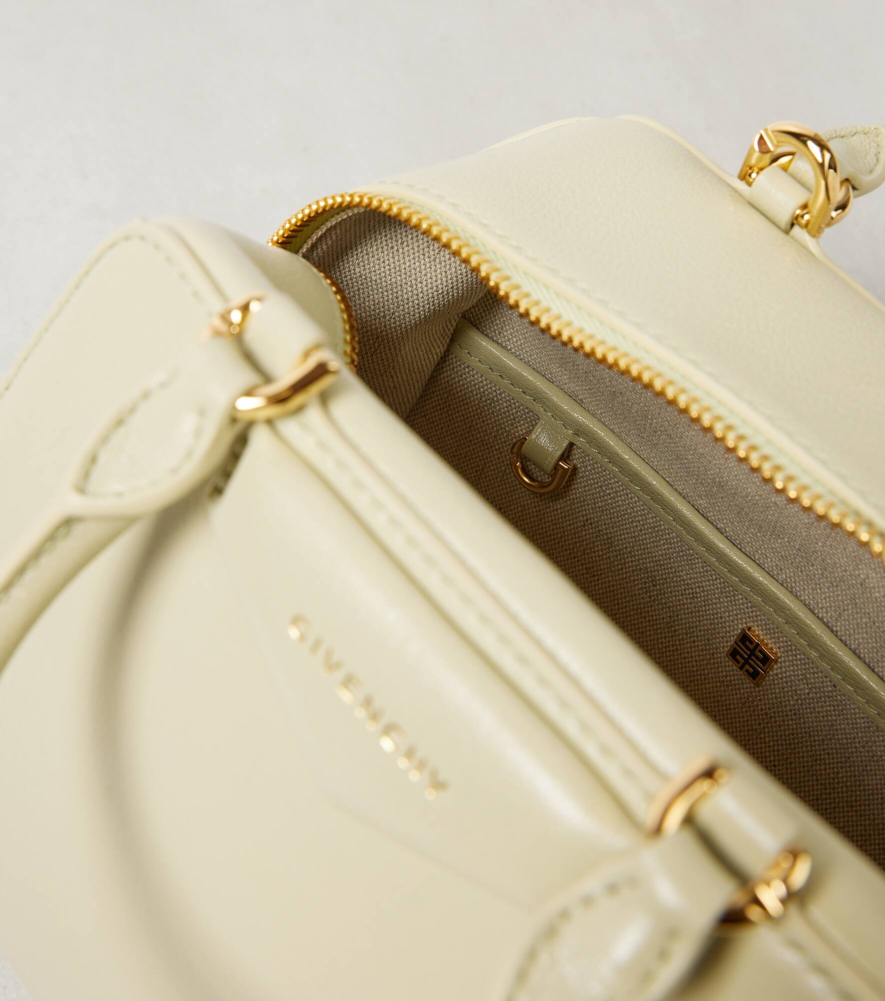Antigona Cube Mini leather tote bag - 3