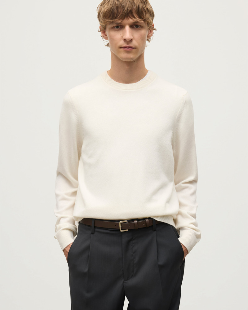 Johnstons of Elgin Rory White Classic Cashmere Crew Jumper outlook