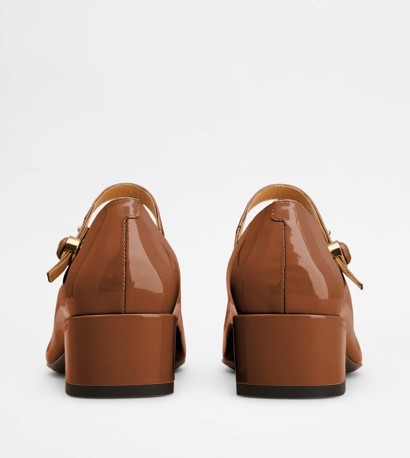 Tod's MARY JANE PUMPS IN PATENT LEATHER - ORANGE outlook