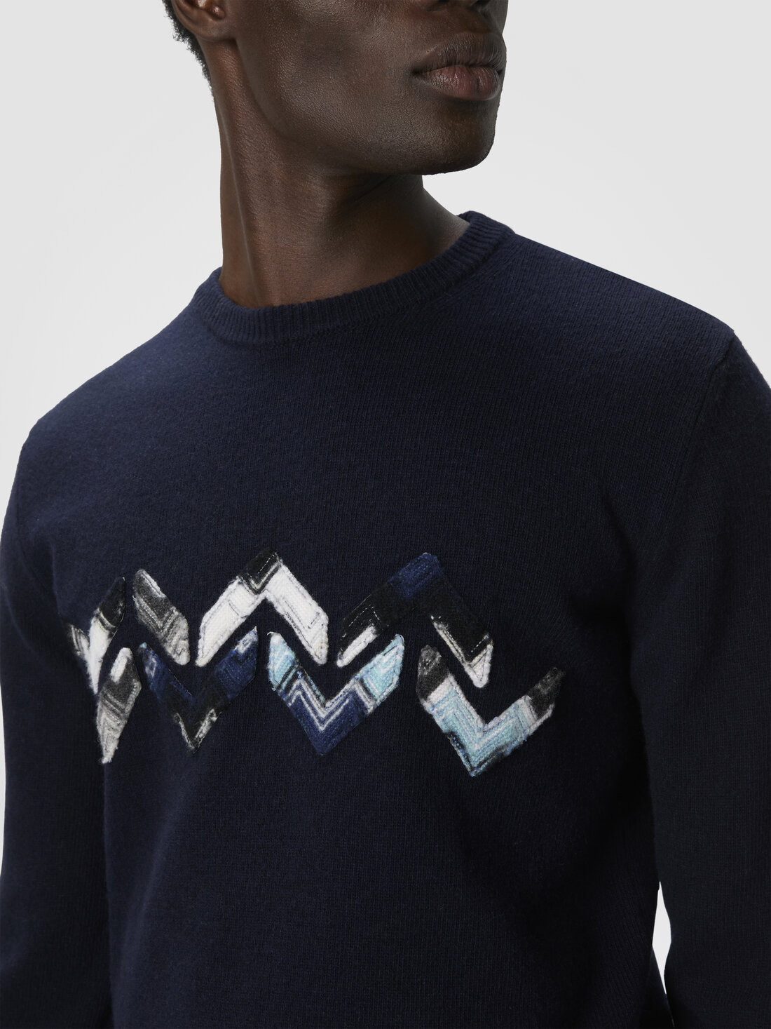 Crew Neck Sweater with Zigzag Detail - 5