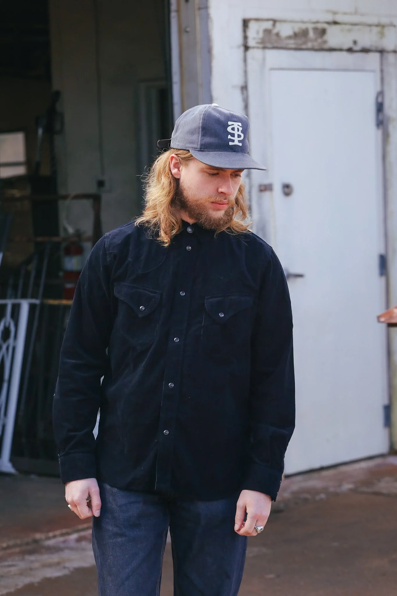 2236-IDBK INDIGO CORDUROY CURVED POCKET SHIRT - INDIGO BLACK - 1