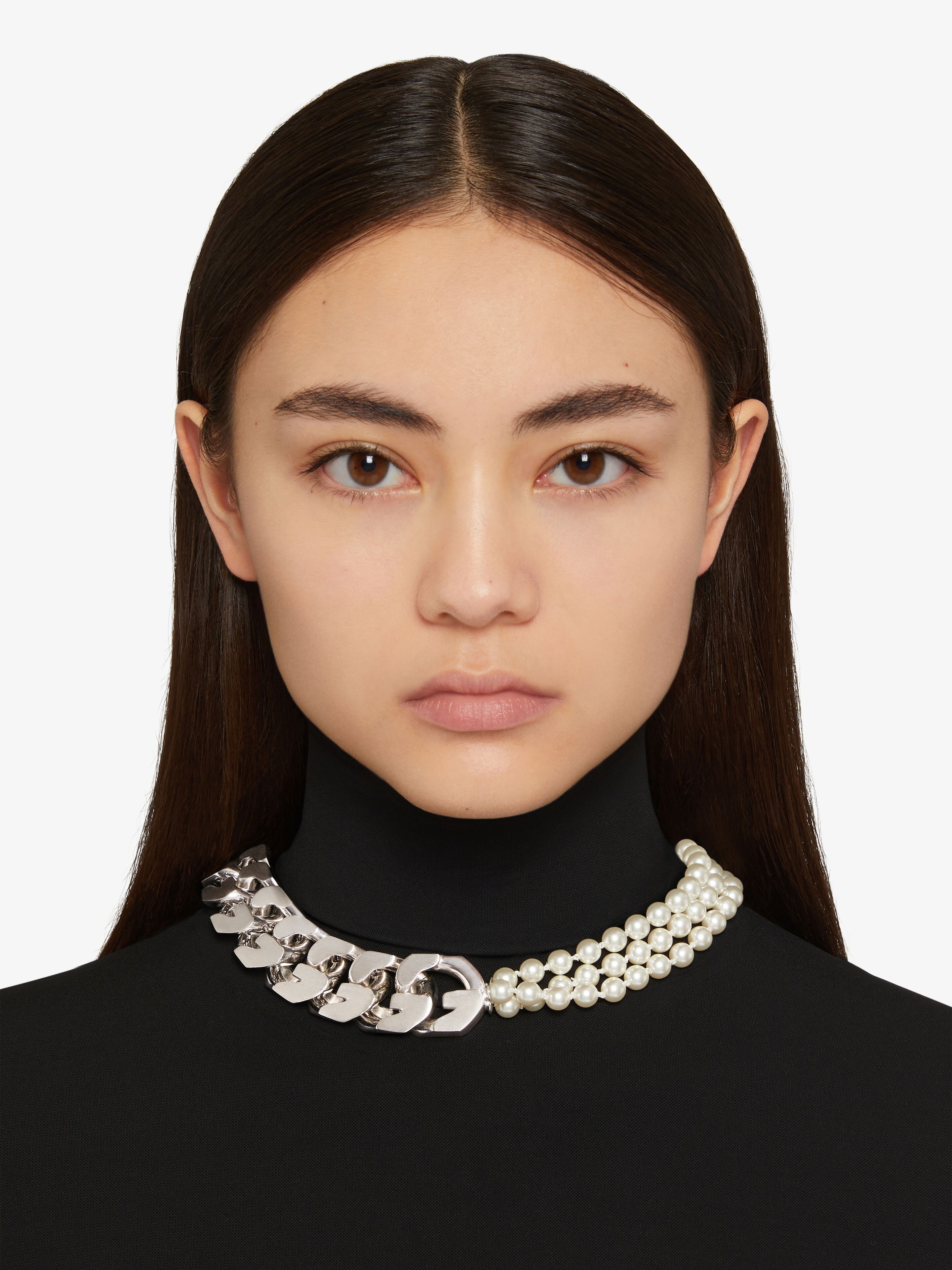 G CHAIN NECKLACE WITH PEARLS - 3