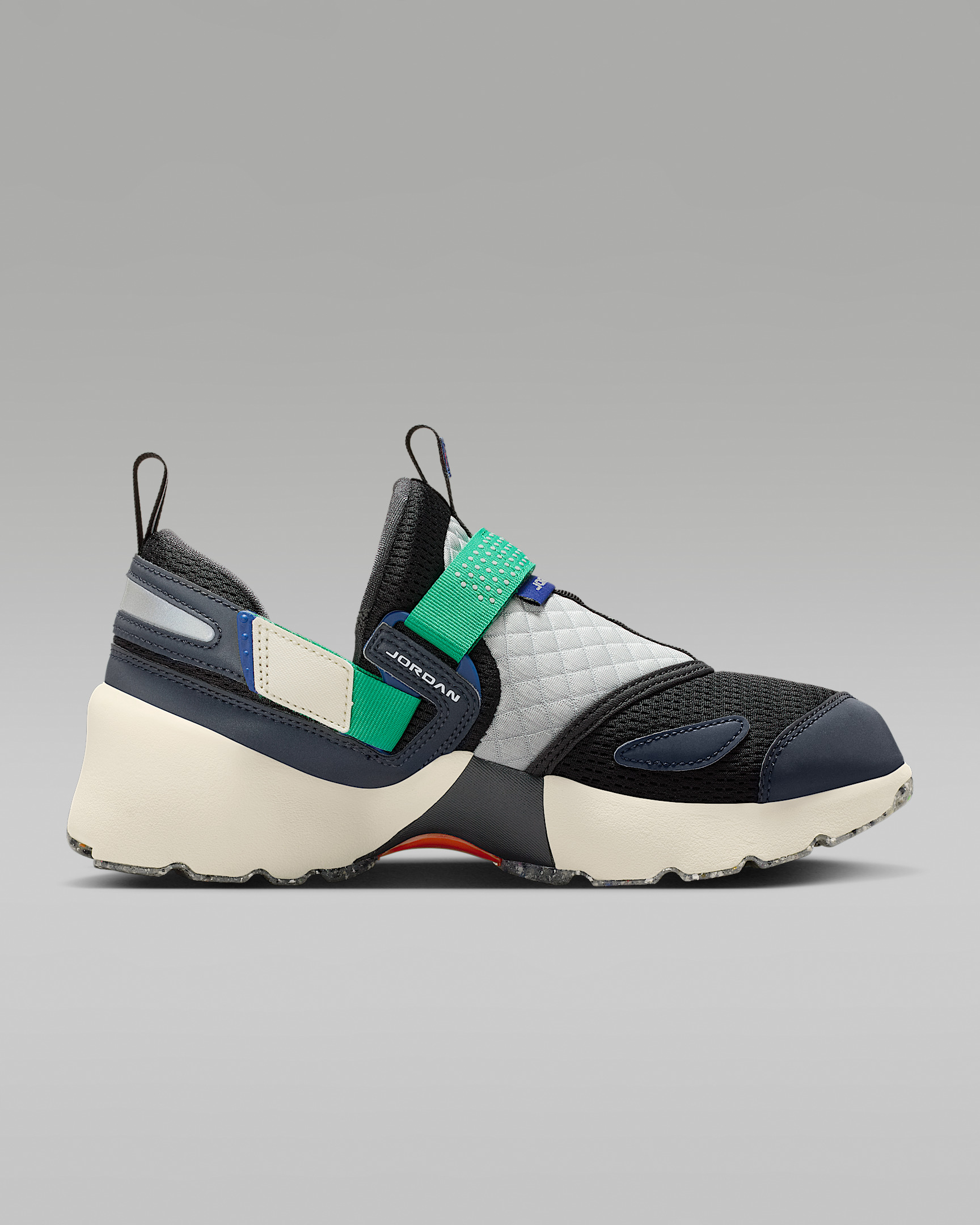 Jordan Trunner LX Women's Shoes - 3
