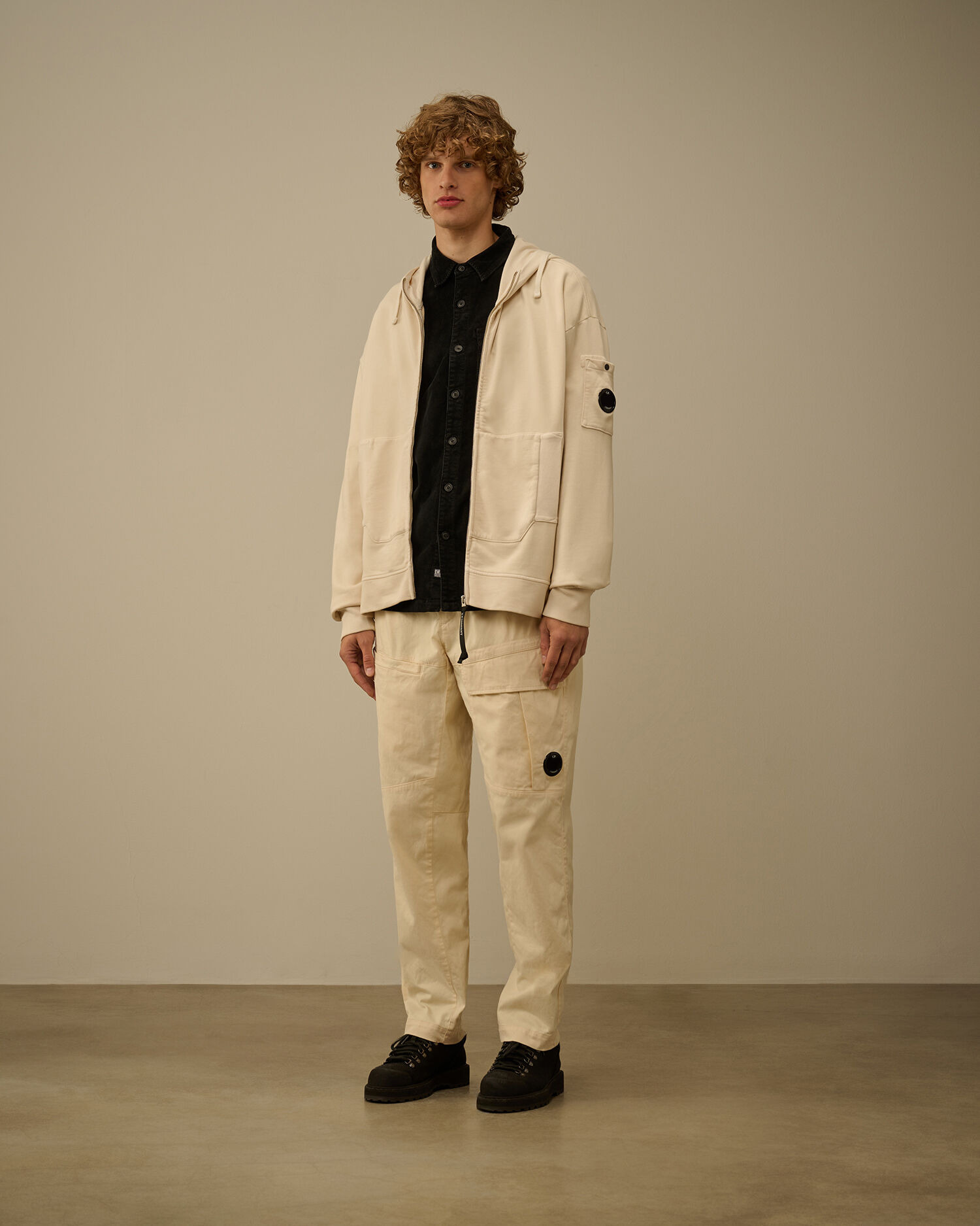 Brushed and Emerized Diagonal Fleece Boxy Goggle Sweatshirt - 2