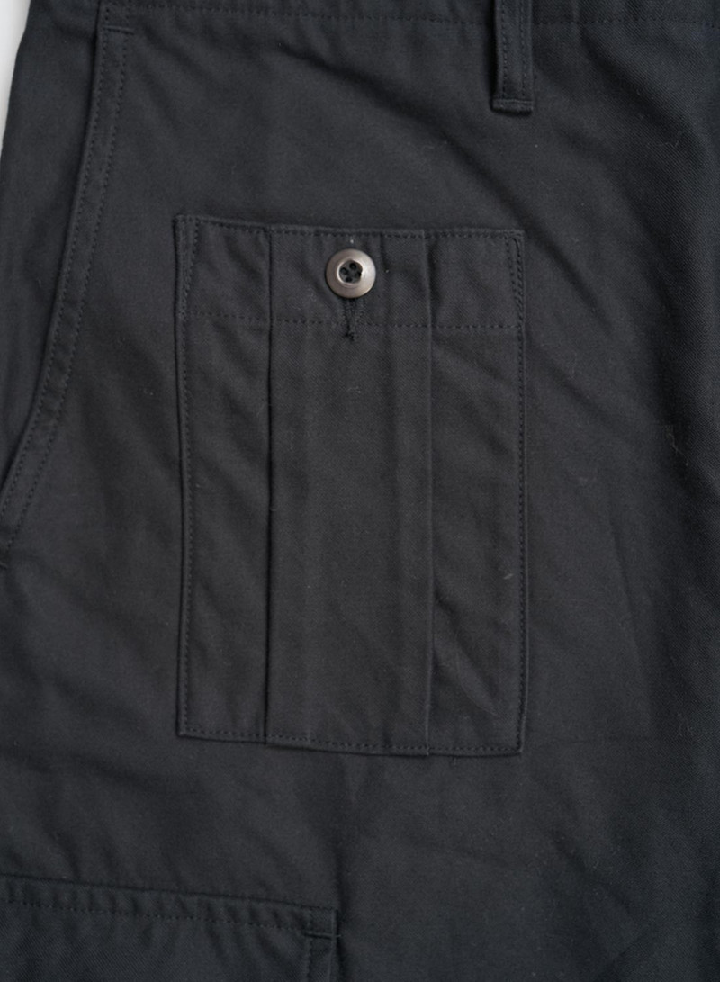 Army Cargo Shorts in Black 4