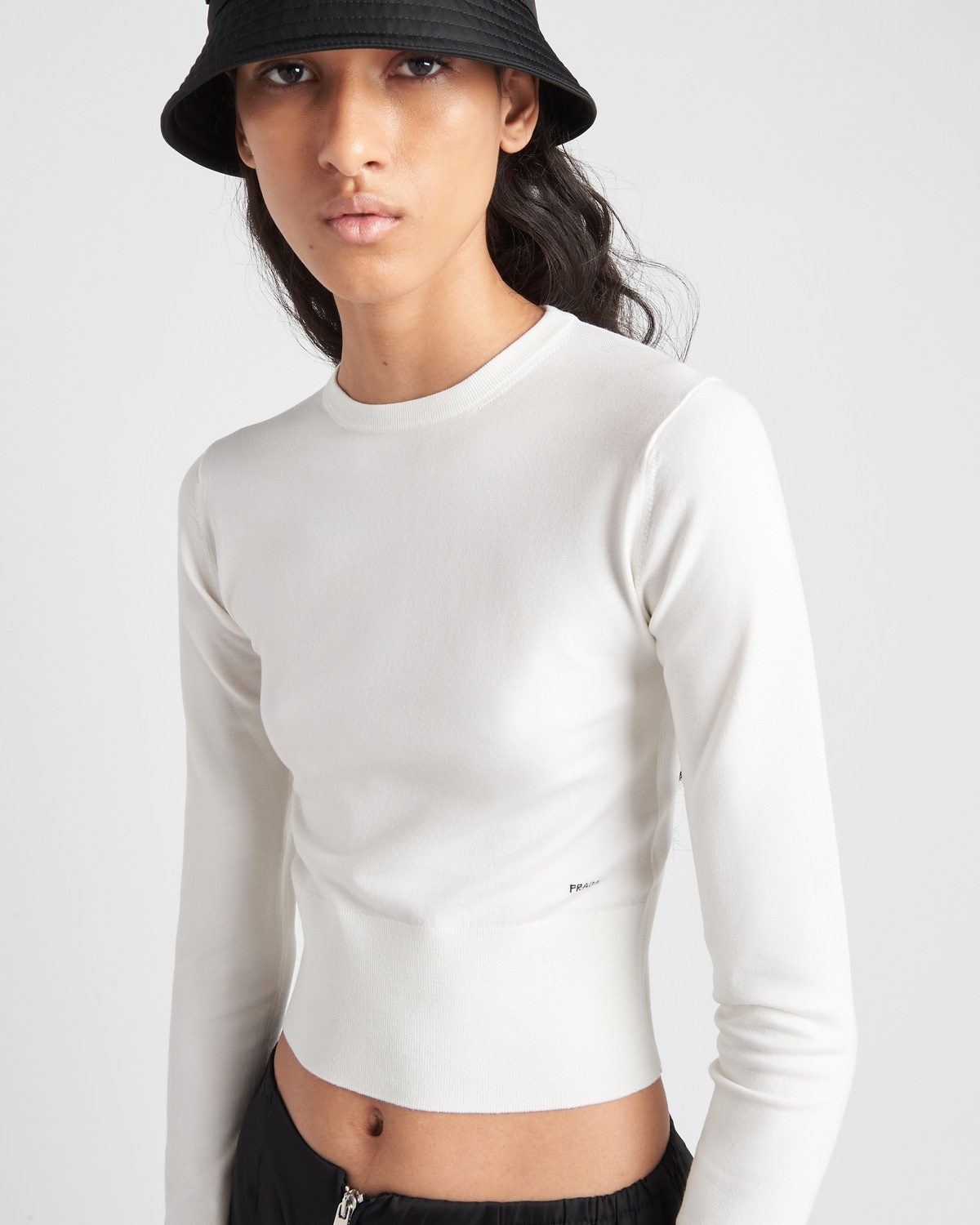 Slim-fit superfine wool sweater - 3