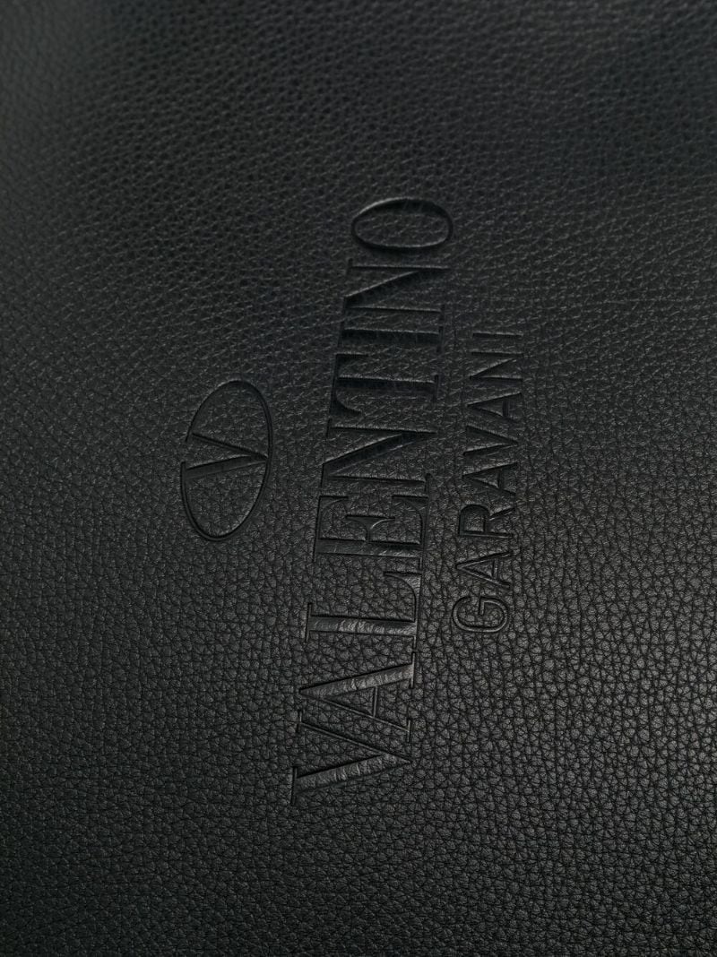 【VALENTINO】 Logo-Embossed Messenger Bag Valentino logo-embossed messenger bag | farfetch | REVERSIBLE