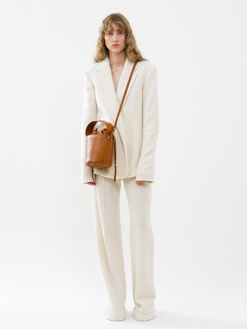 CHLOÉ SENSE BUCKET BAG 4