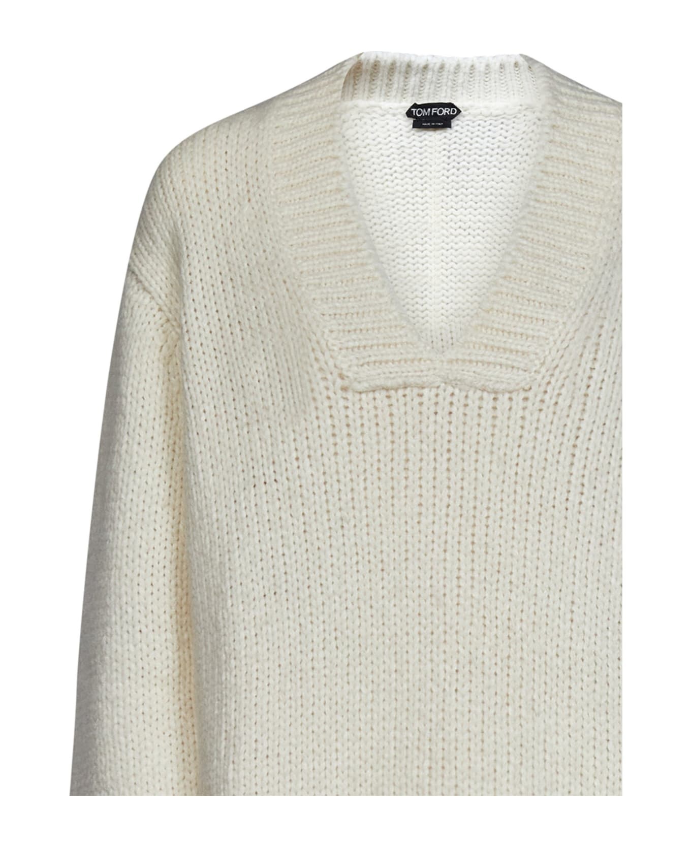 V-neckline Sweater - 3