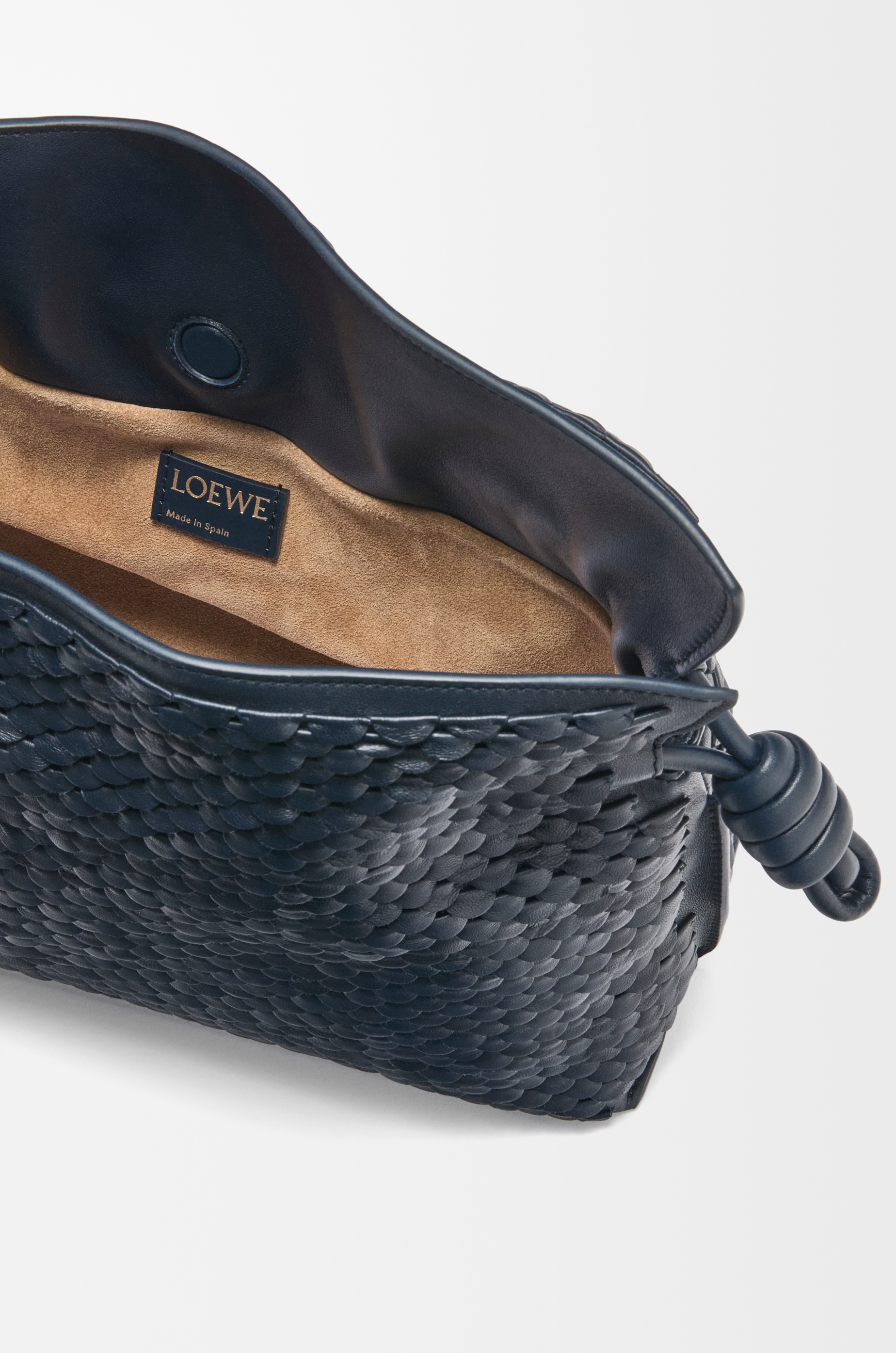 Medium Flamenco clutch in mellow nappa lambskin - 8