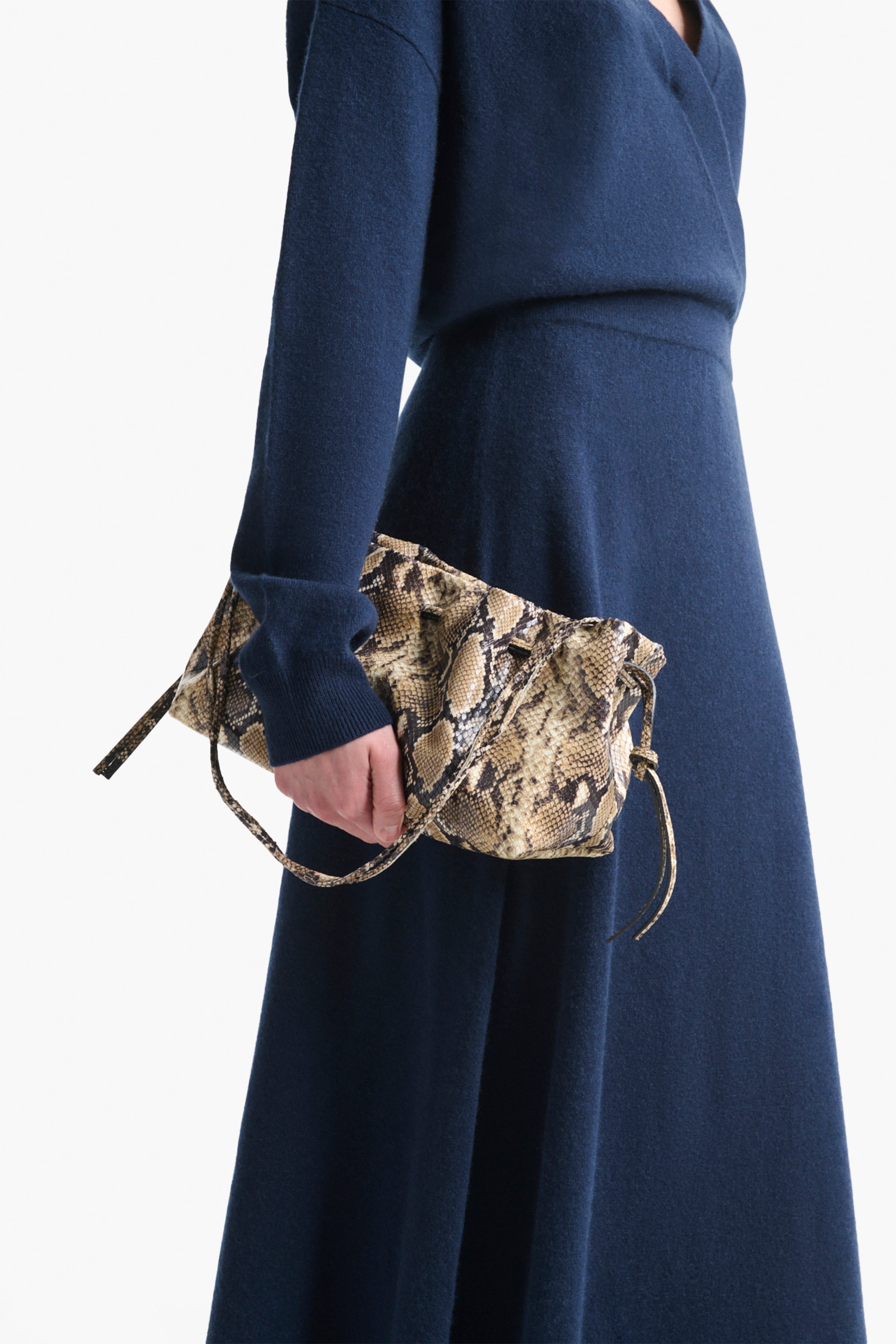 DRAWSTRING CLUTCH - 2