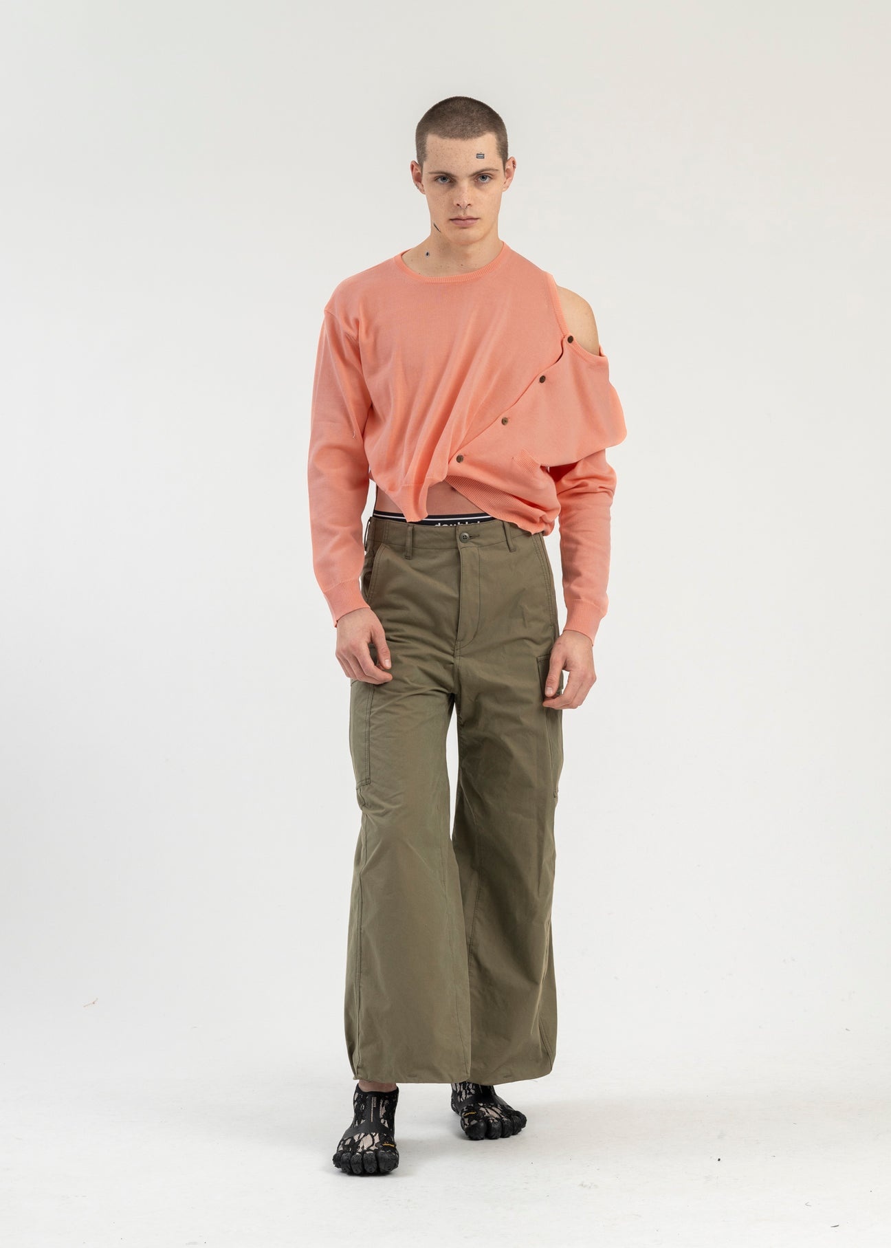 PINK AI IMAGE GENERATION MISTAKE KNITWEAR - 7