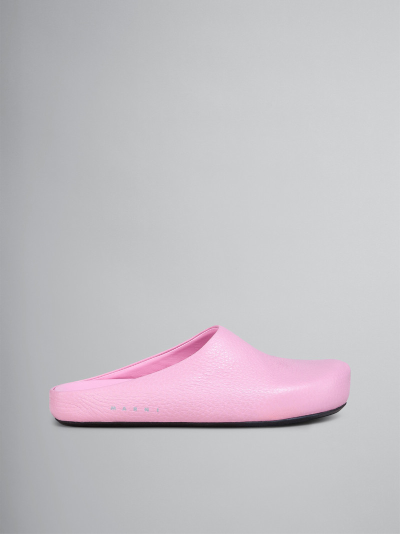 PINK LEATHER FUSSBETT SABOT 1