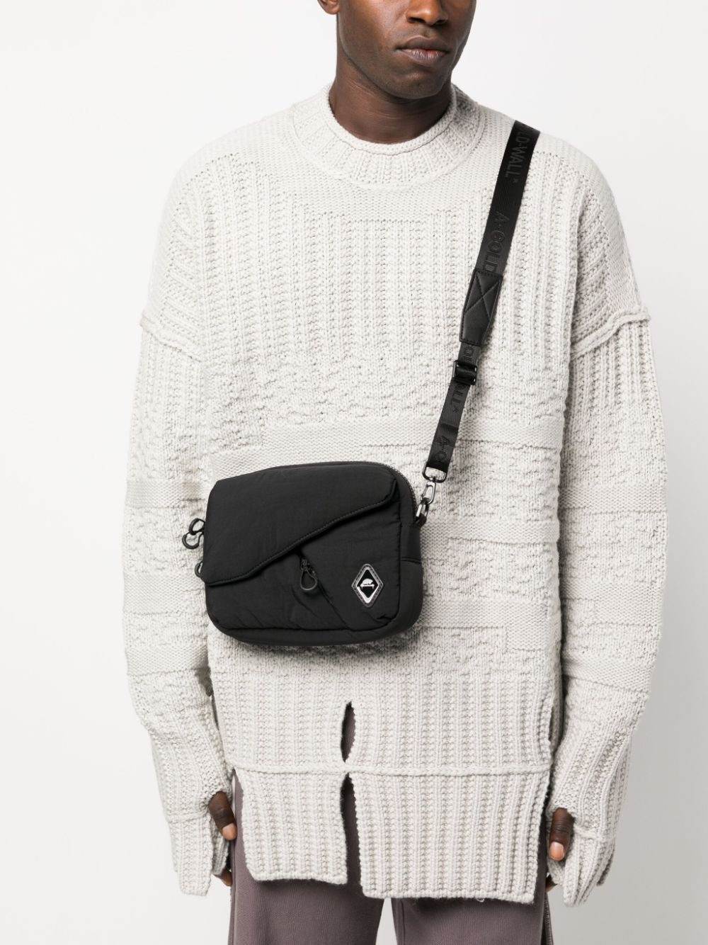 Diamond padded messenger bag - 2