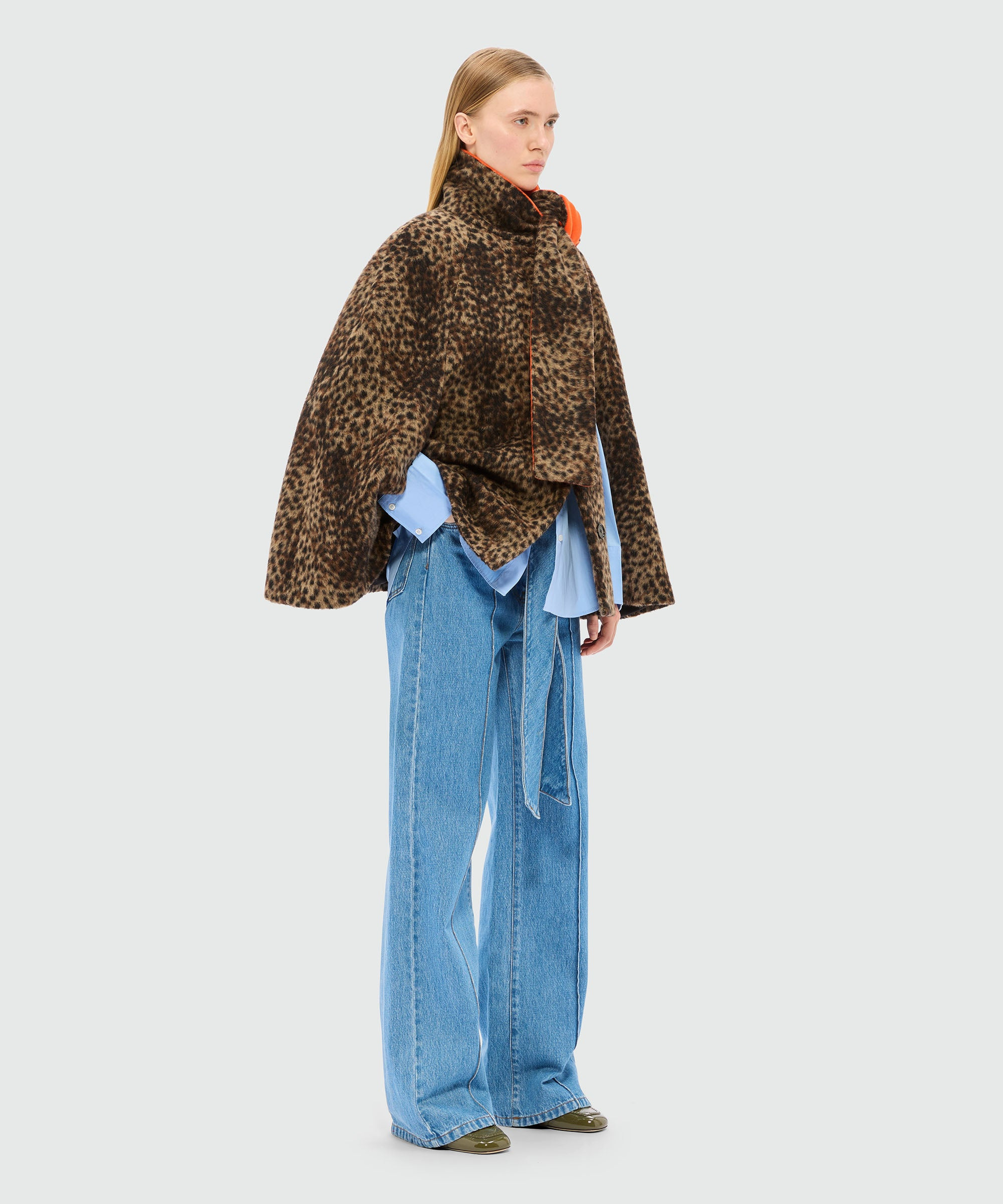 Woolen cloth cape with lynx-effect pattern - 4