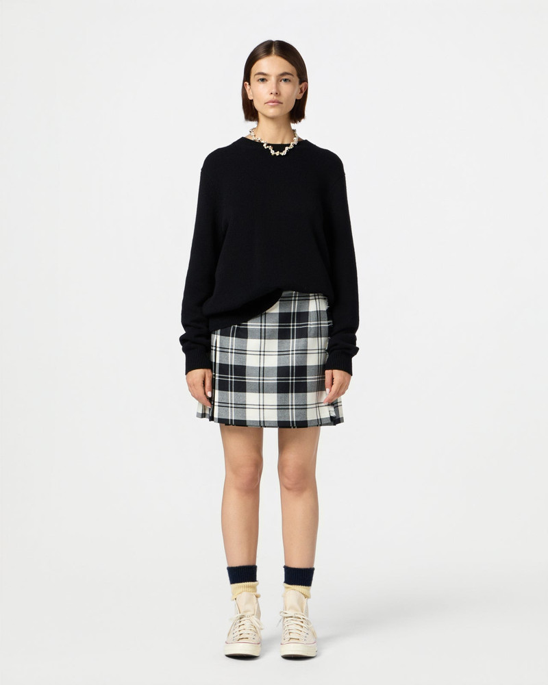 GUEST IN RESIDENCE Oversized Crew outlook