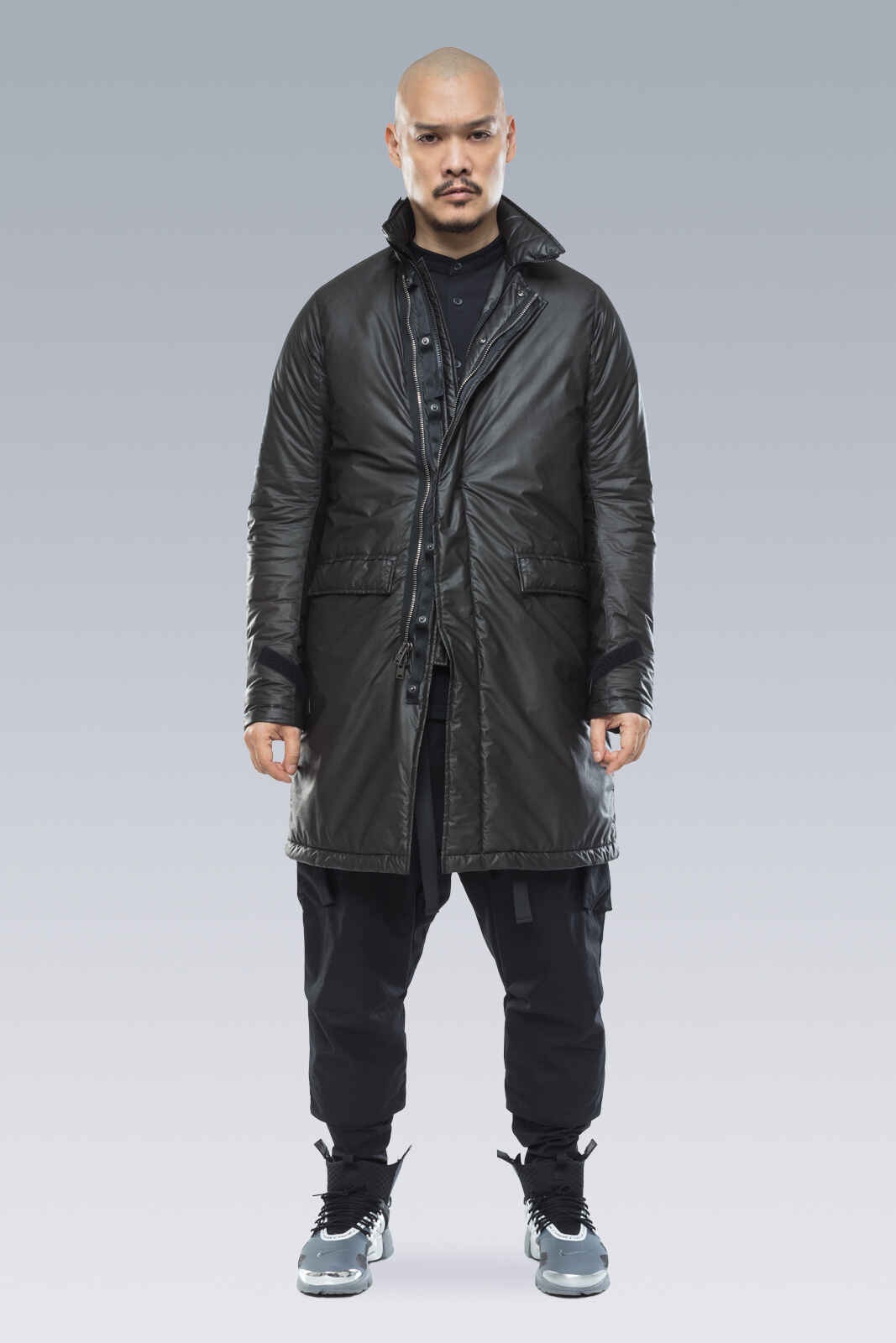 J46-FO 2L Gore-Tex Infinium™ Climashield® Coat Black - 1