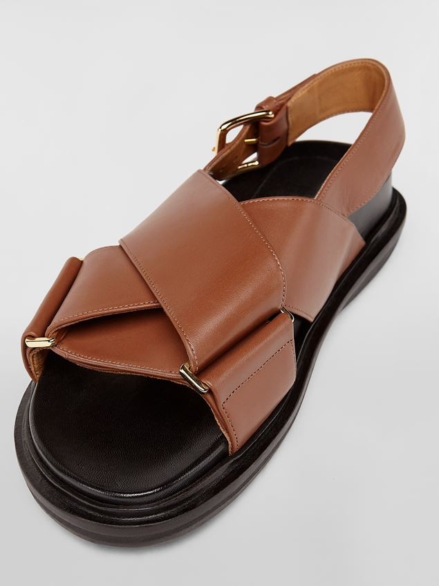 BROWN CALFSKIN CRISS-CROSS FUSSBETT - 5