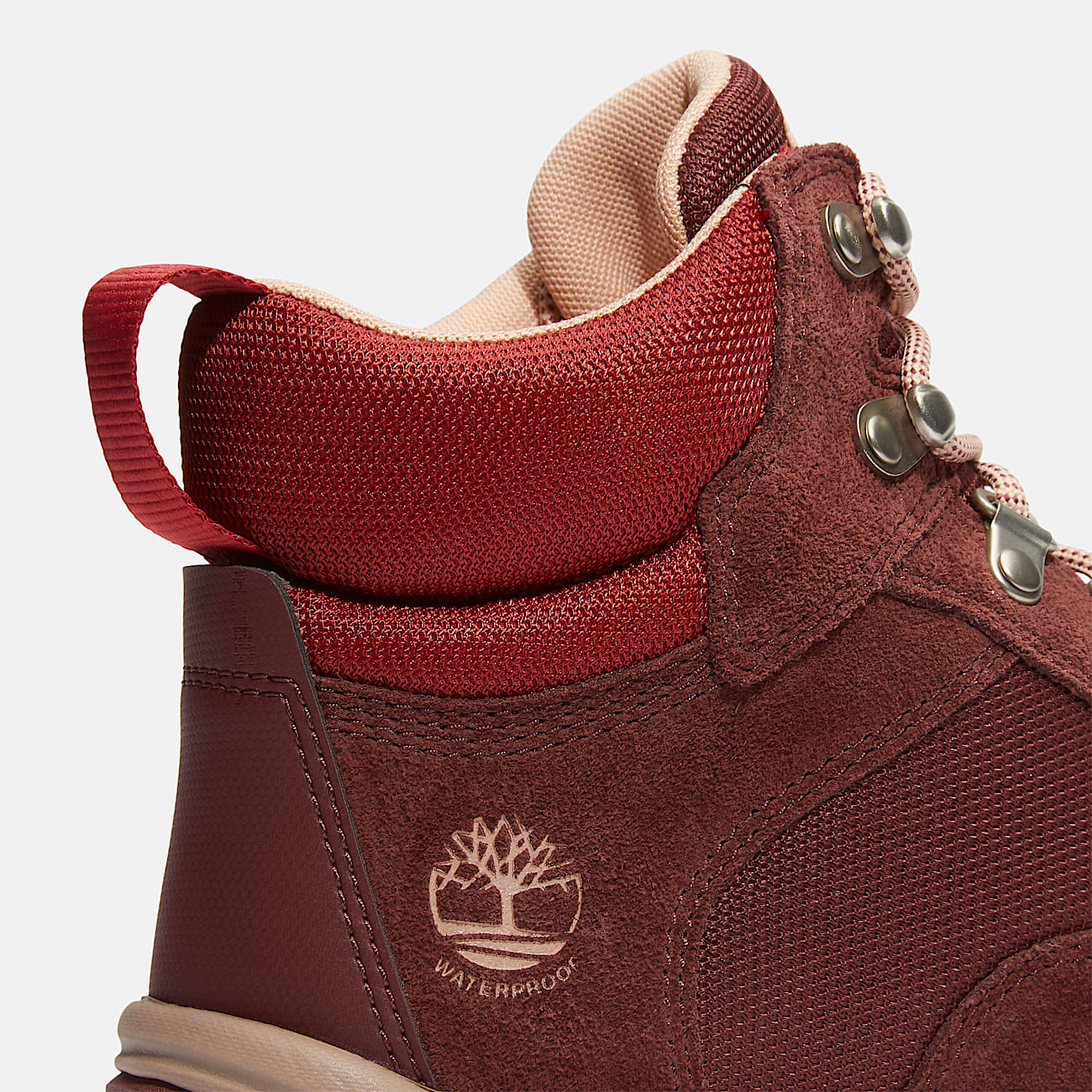 Women's White Ledge Waterproof Hiking Boot - 7