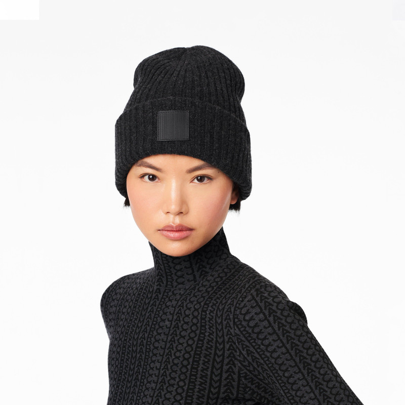 THE RIBBED BEANIE 4