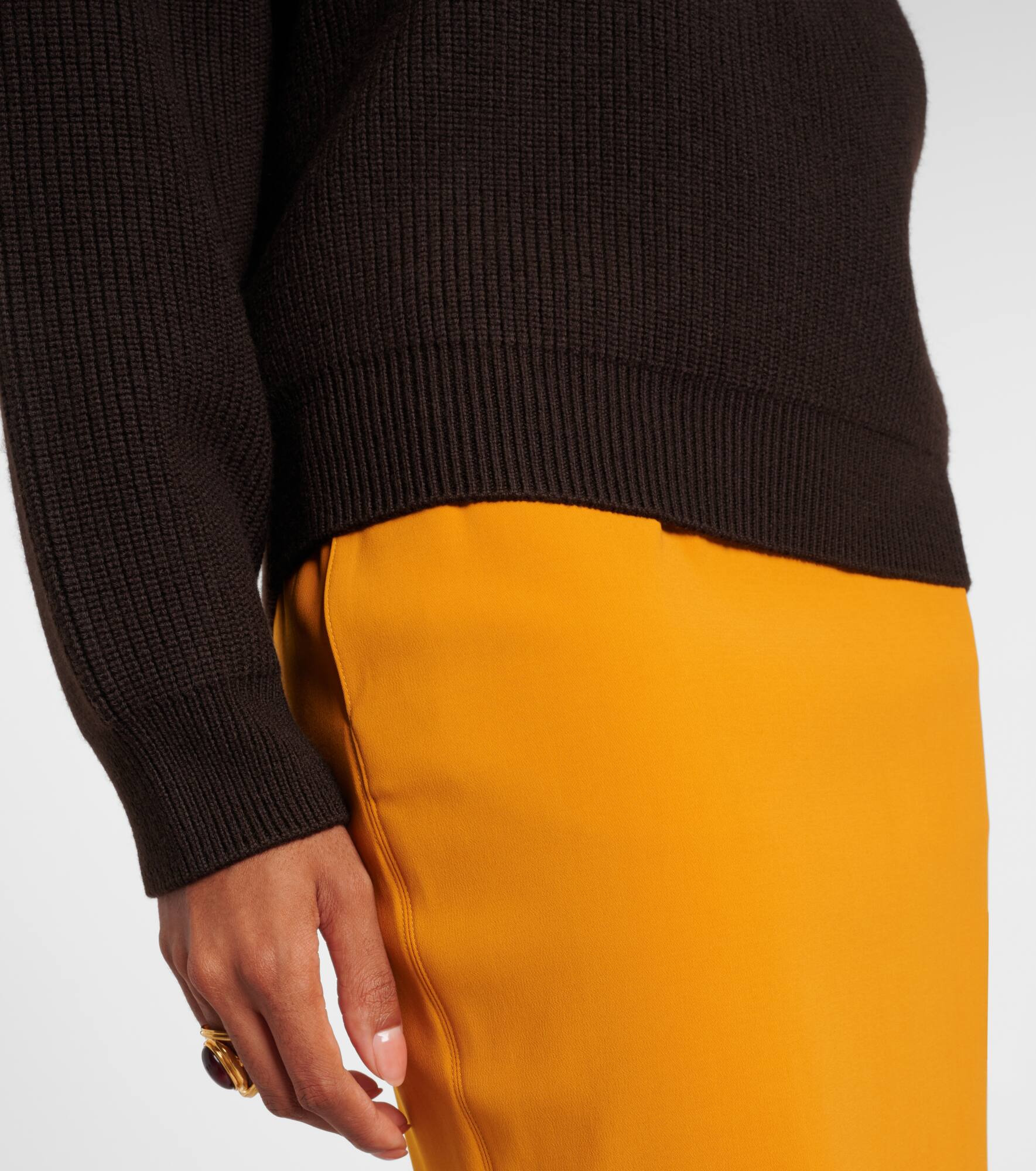 Wool turtleneck sweater - 5