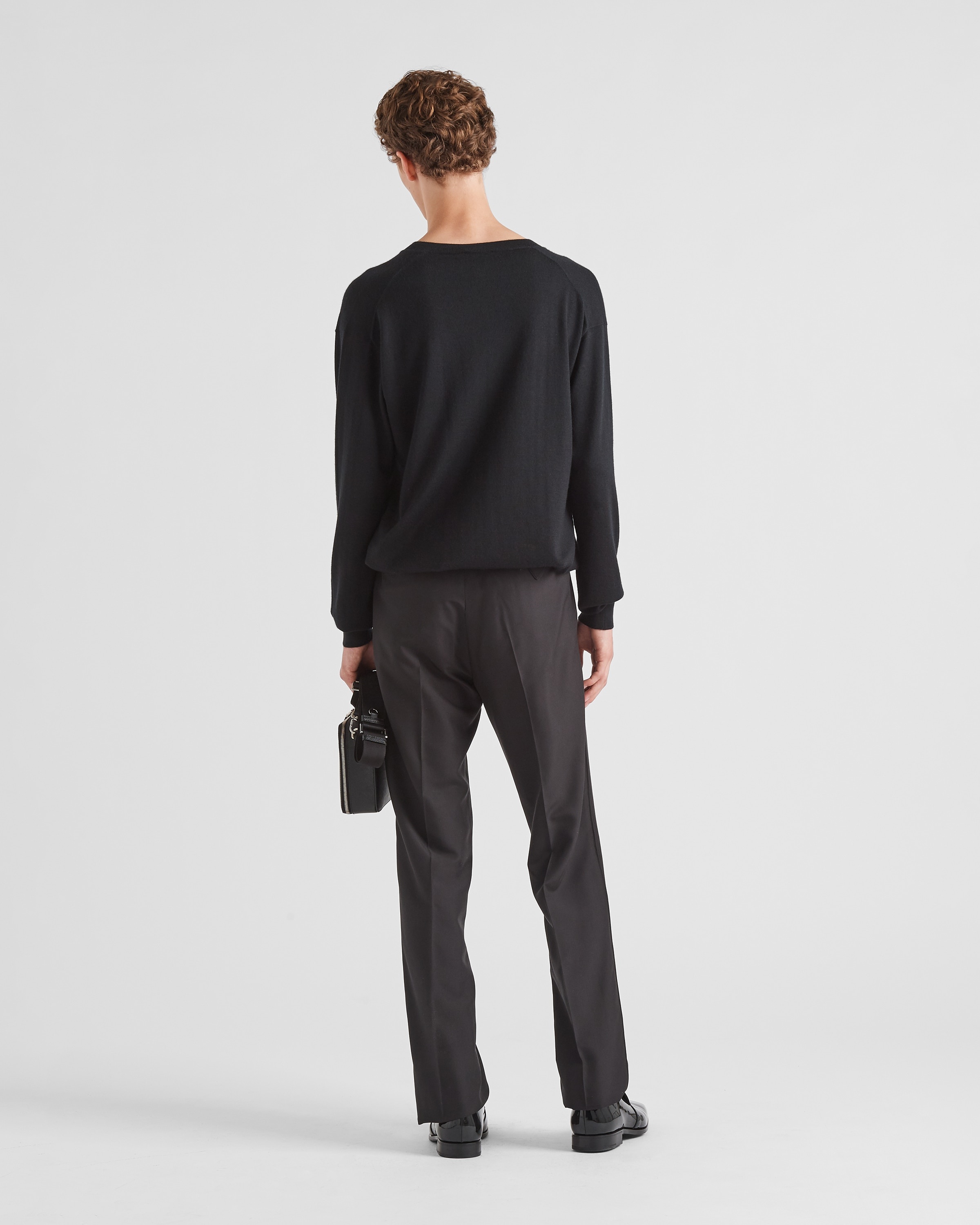 V-neck cashmere sweater - 5