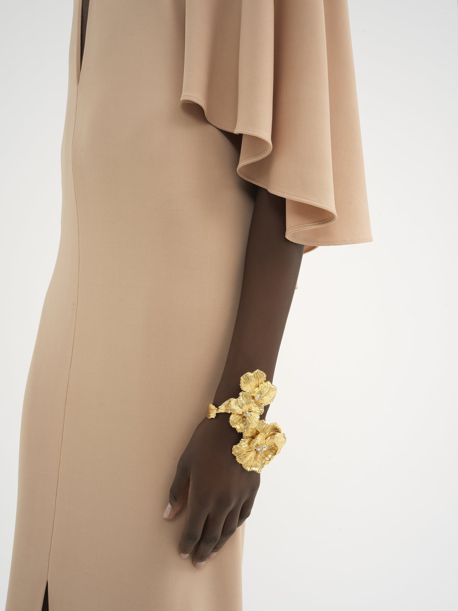 THE CHLOÉ FLOWERS CUFF - 2