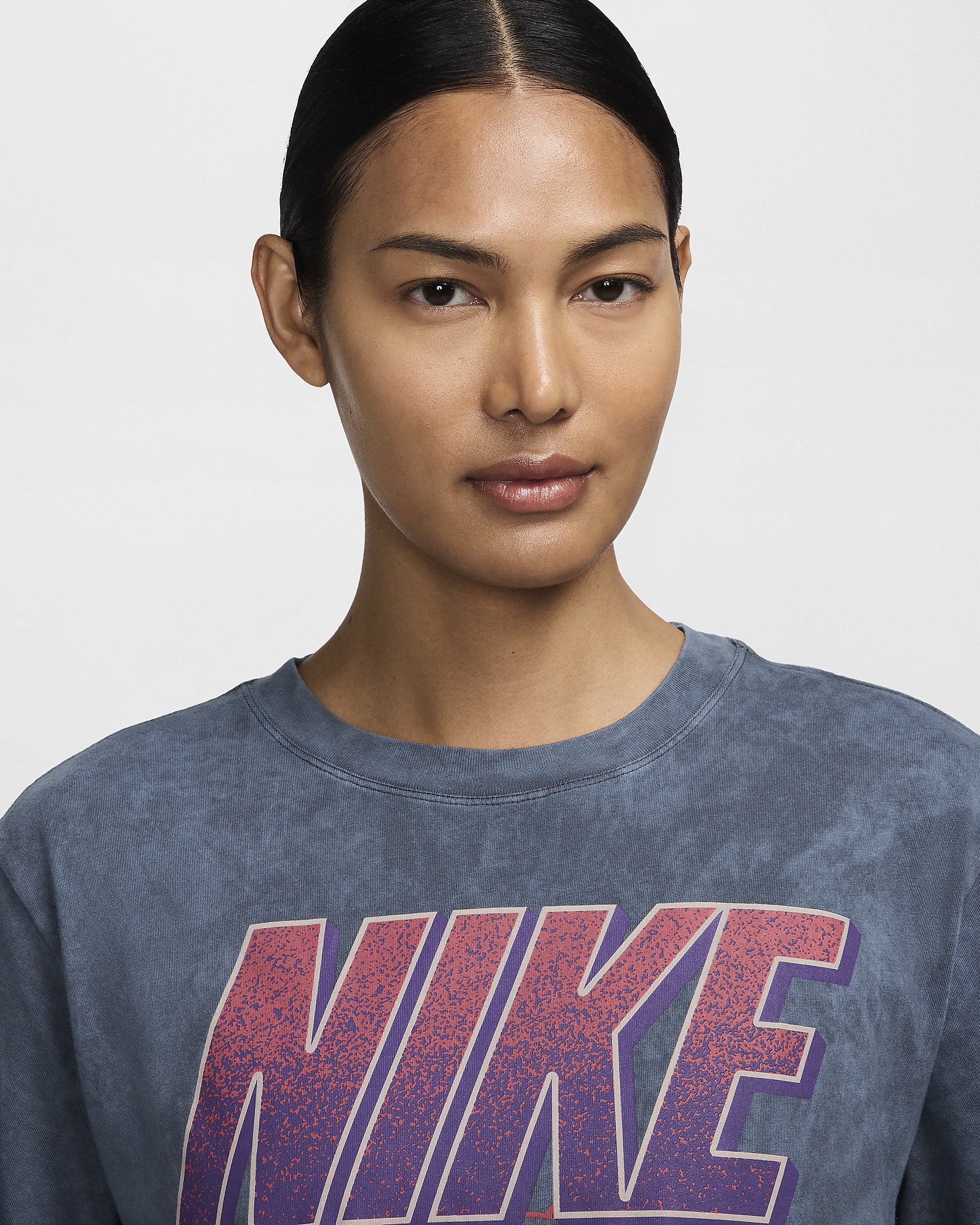 Nike Sportswear Women's Short-Sleeve Graphic T-Shirt - 3