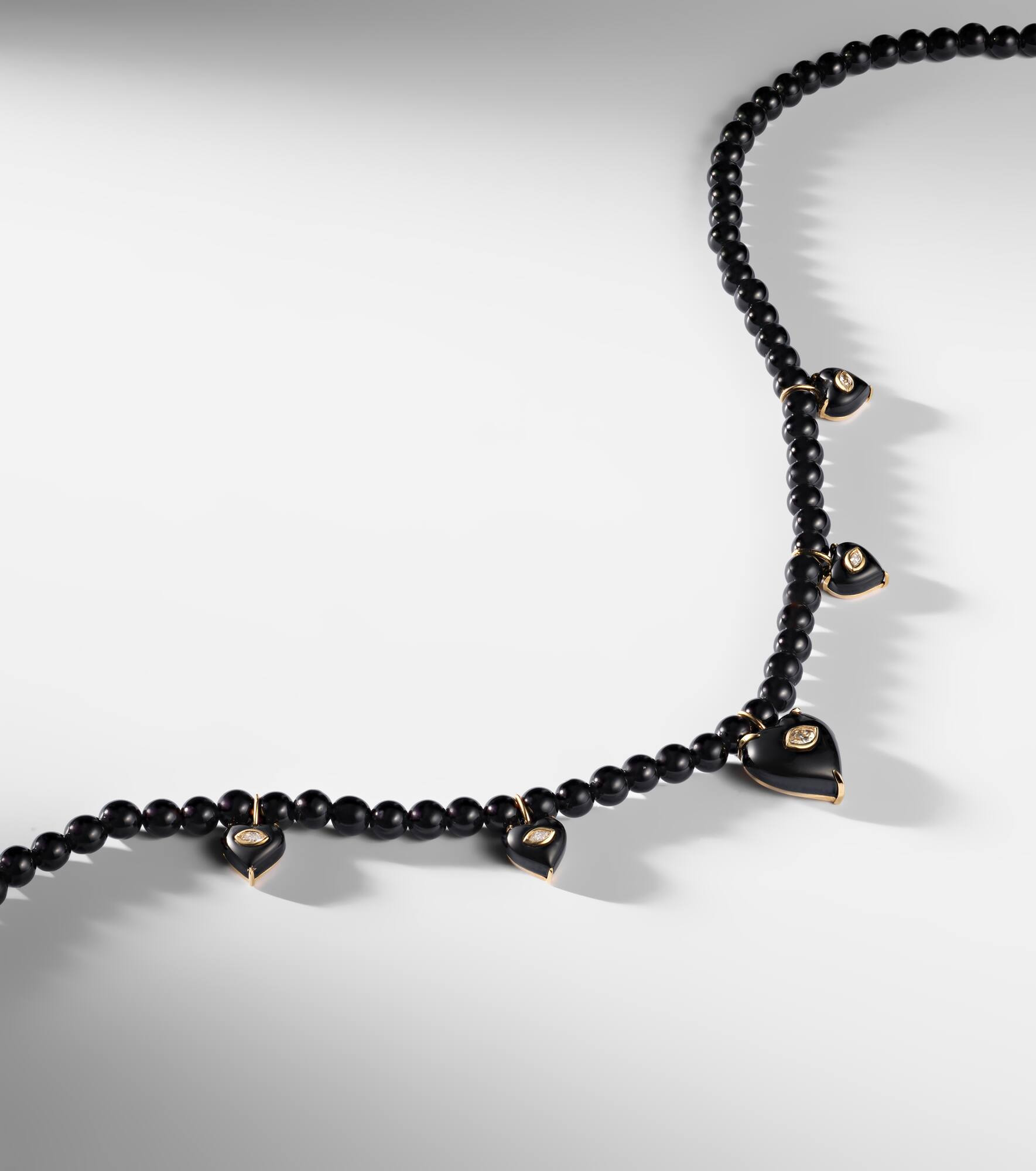 Carved Heart 14kt gold beaded necklace with diamonds and onyx - 5